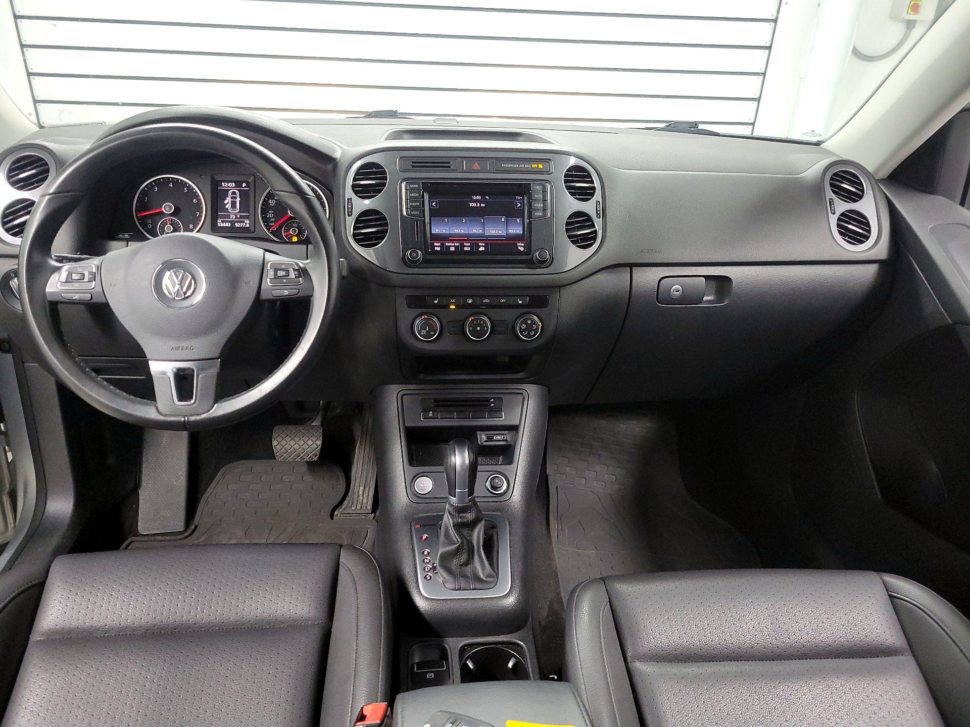 Thumbnail: 2017 Volkswagen Tiguan - 9