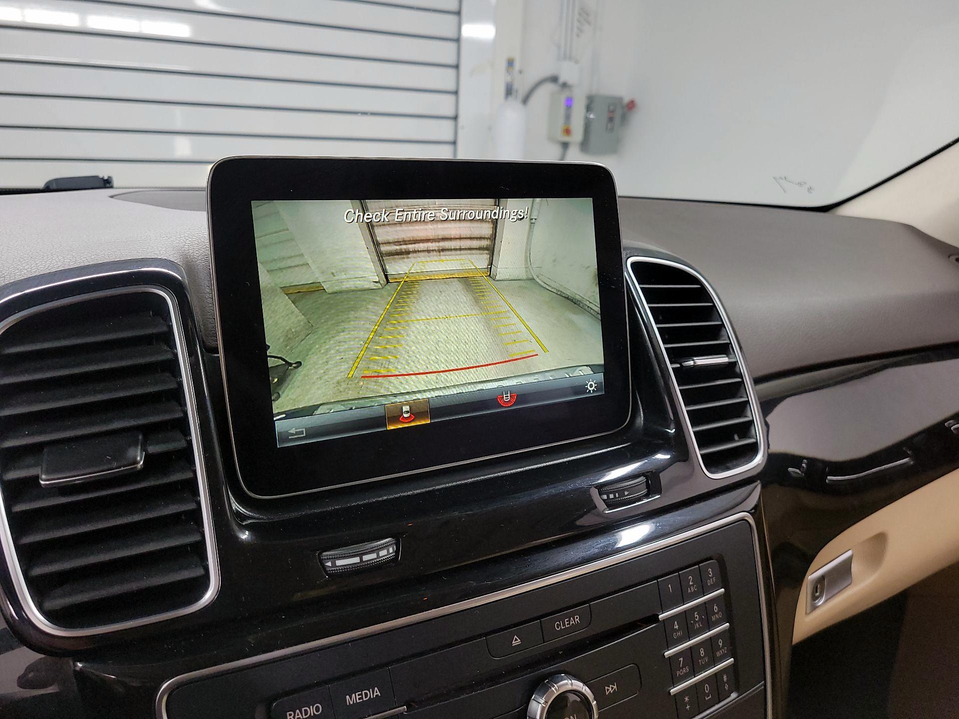 Thumbnail: 2017 Mercedes-Benz GLE - 13