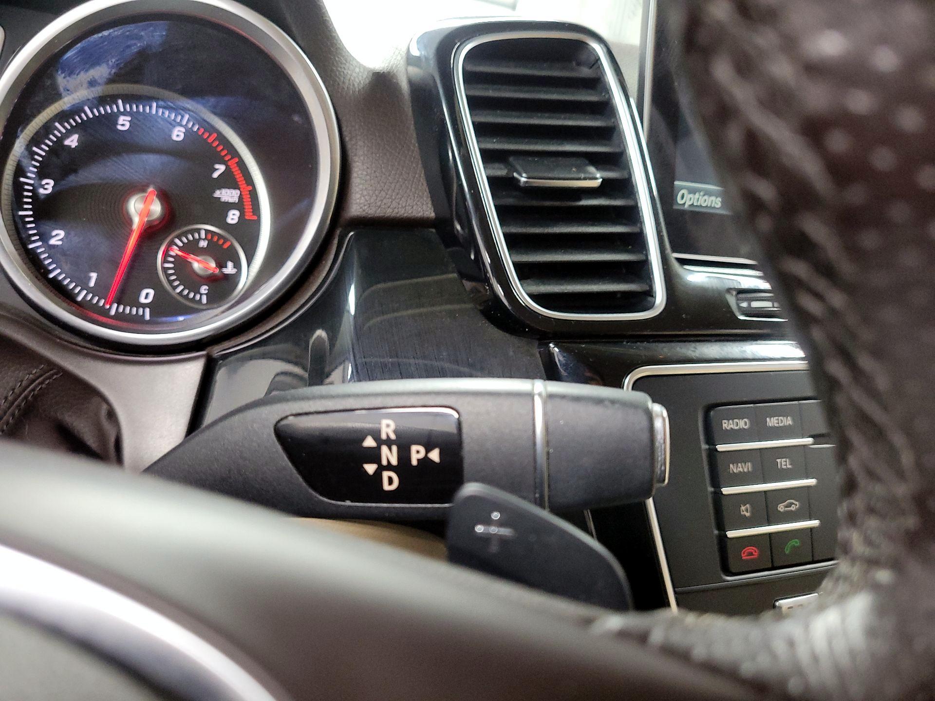 Thumbnail: 2017 Mercedes-Benz GLE - 16