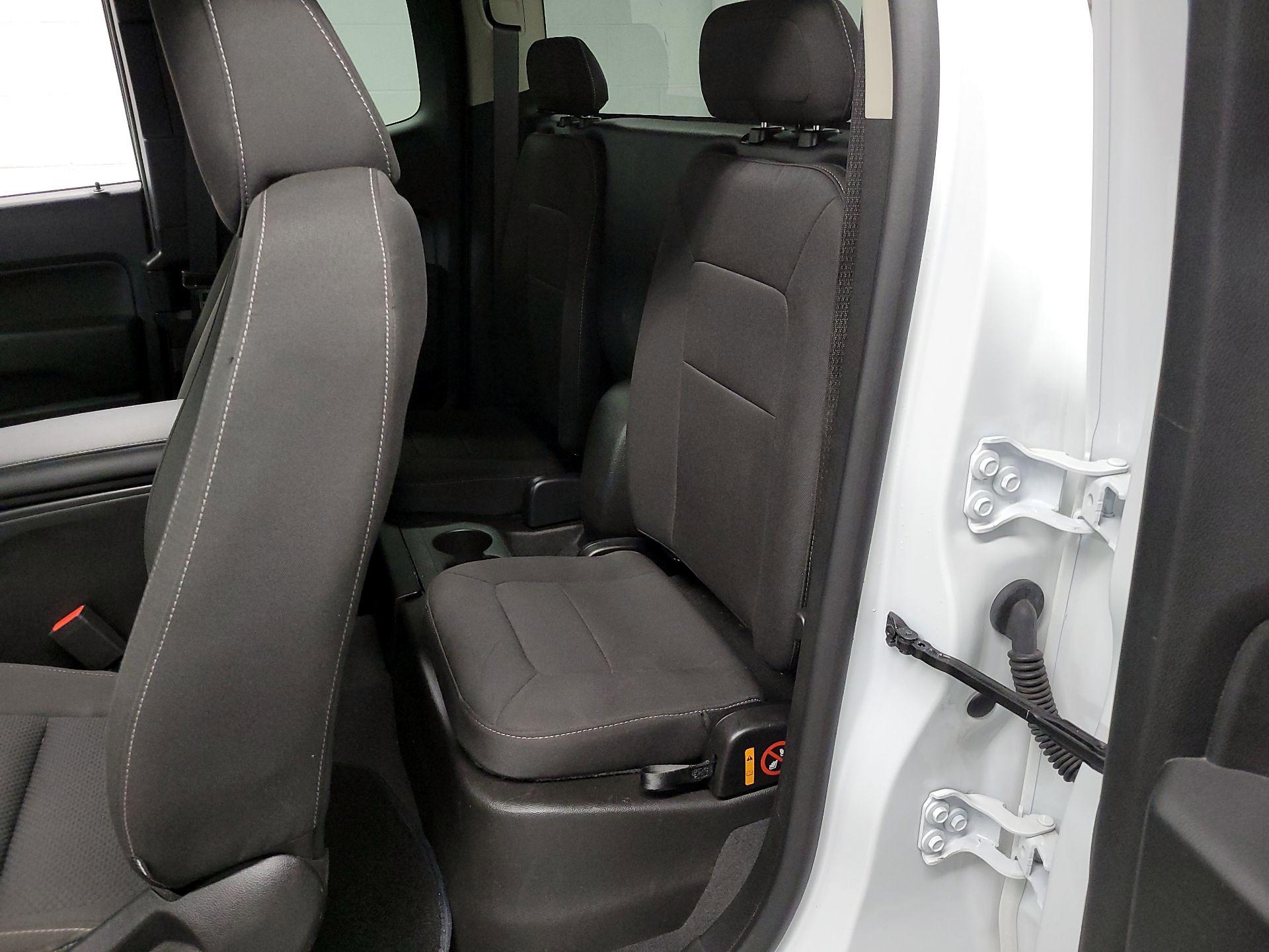 Thumbnail: 2022 Chevrolet Colorado - 19