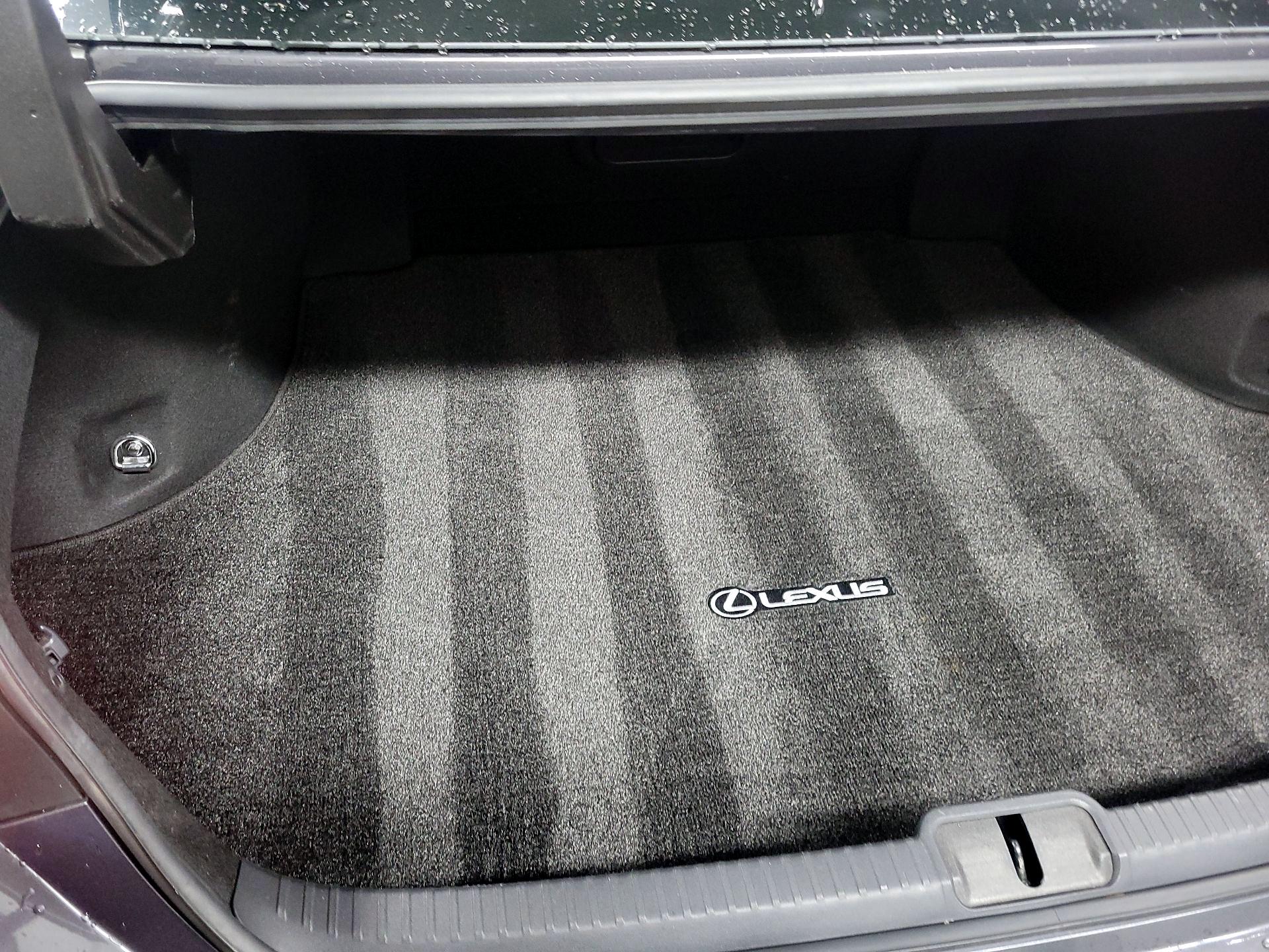 Thumbnail: 2022 Lexus ES - 18