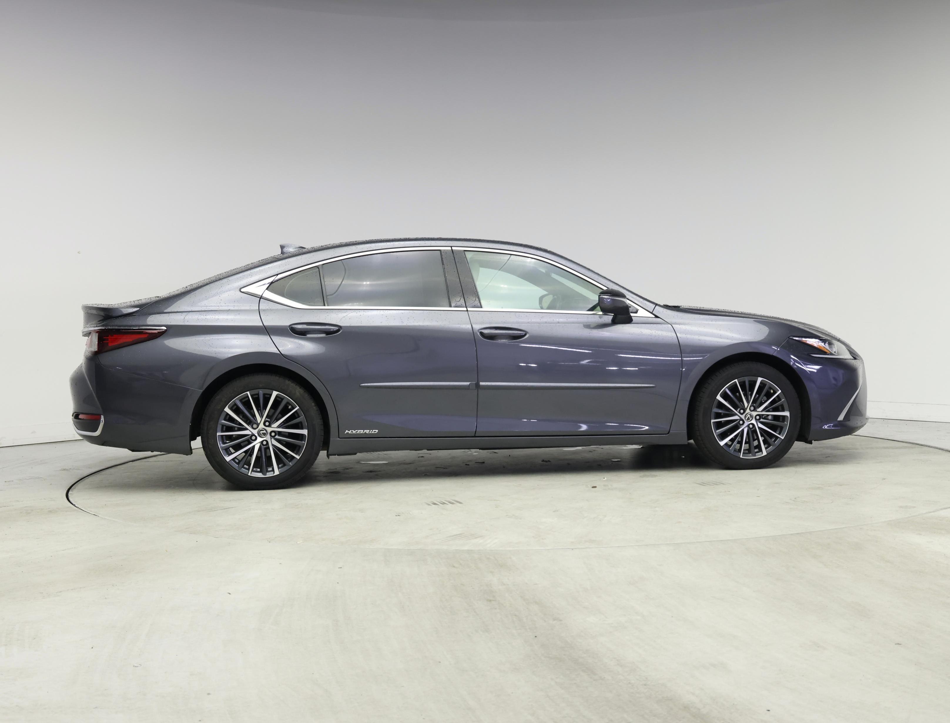 Thumbnail: 2022 Lexus ES - 7