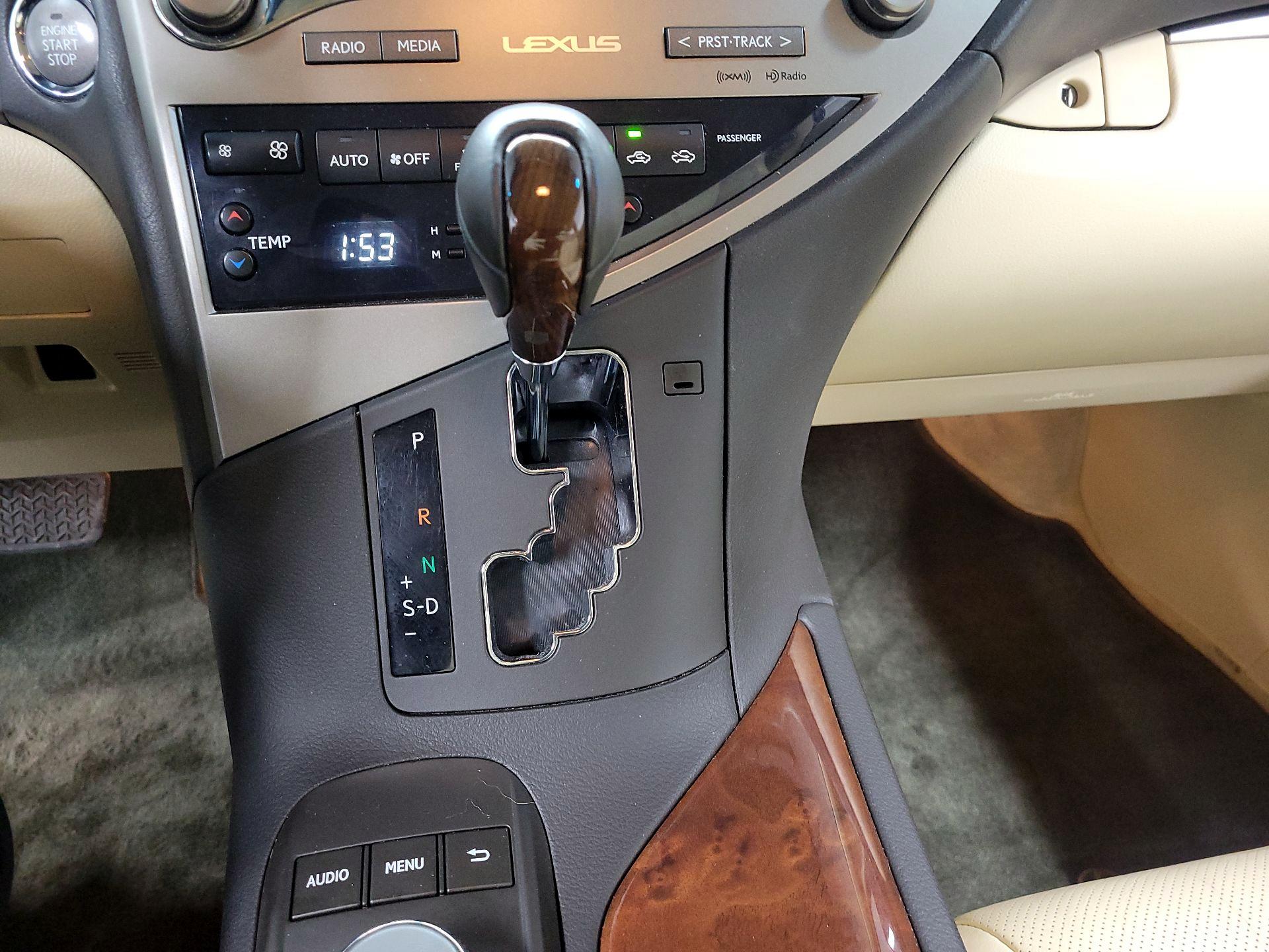 Thumbnail: 2015 Lexus RX - 17