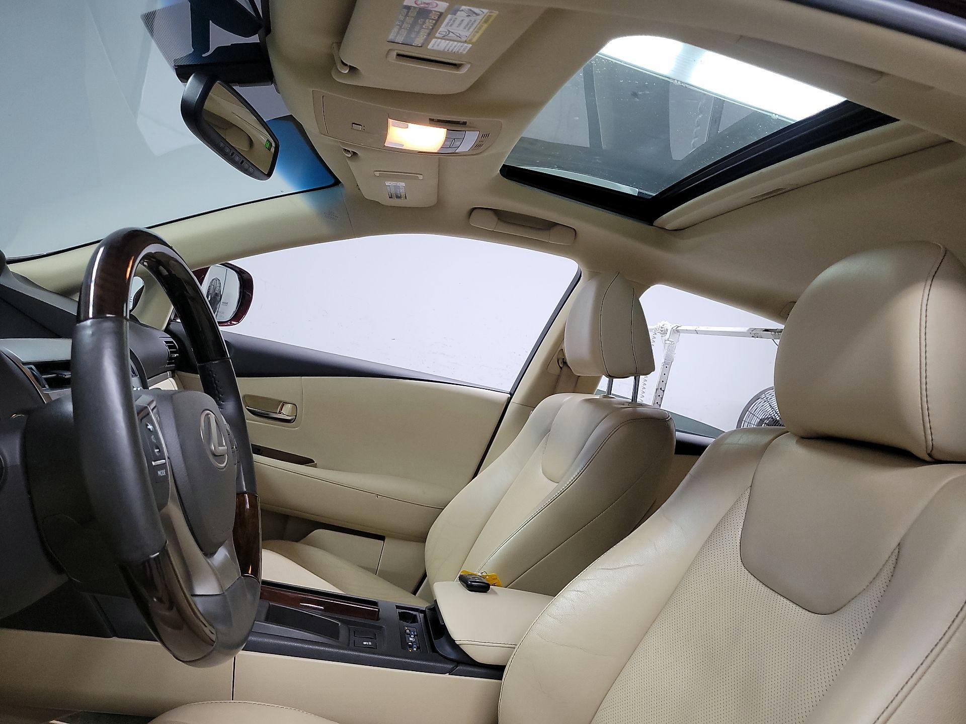 Thumbnail: 2015 Lexus RX - 18