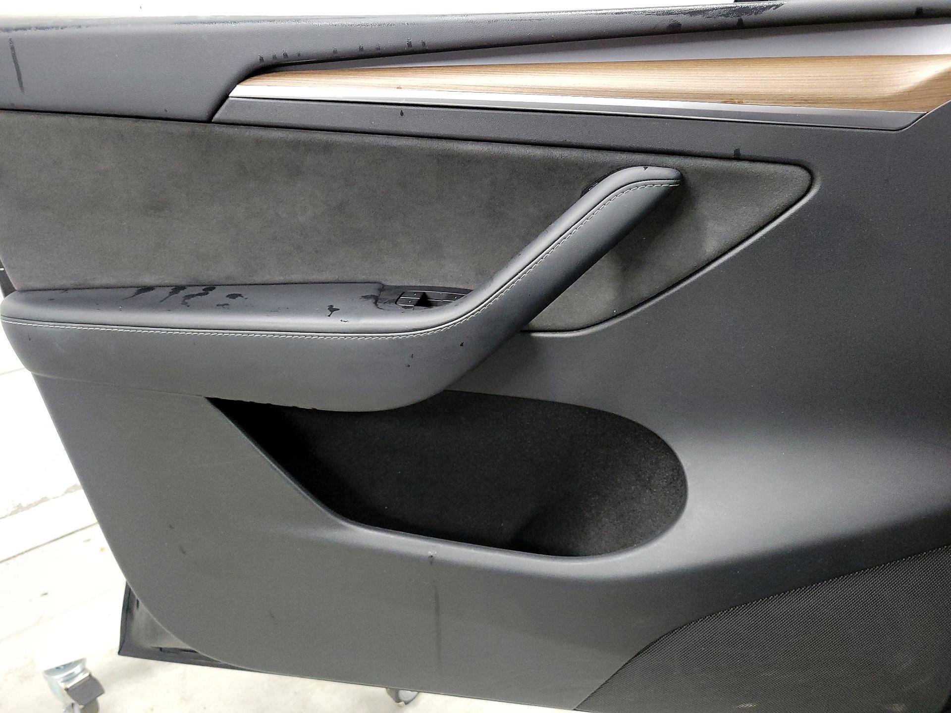 Thumbnail: 2022 Tesla Model Y - 12