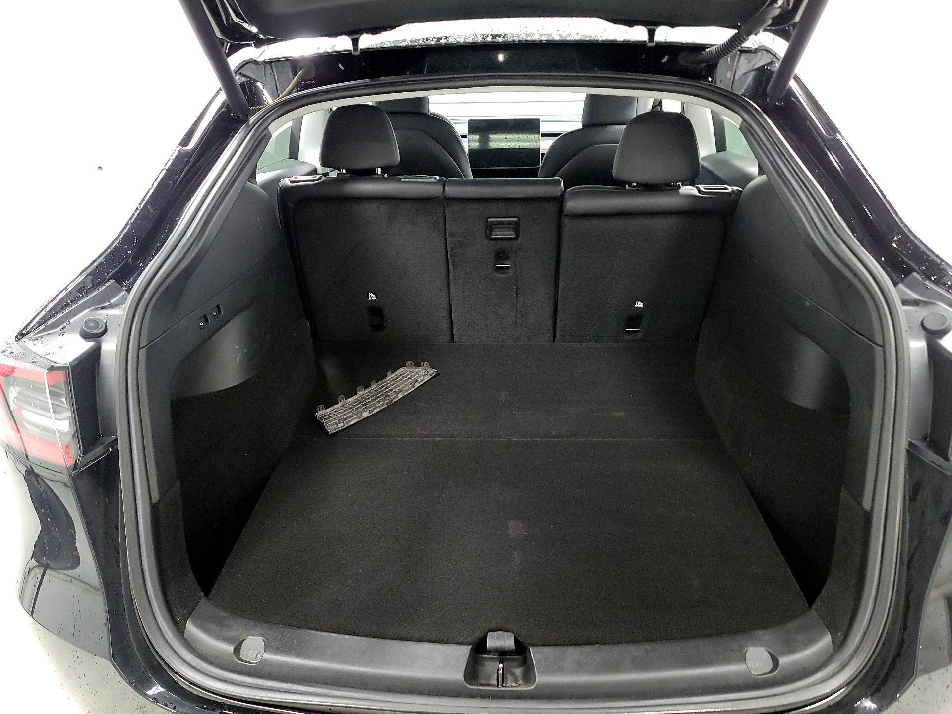 Thumbnail: 2022 Tesla Model Y - 17