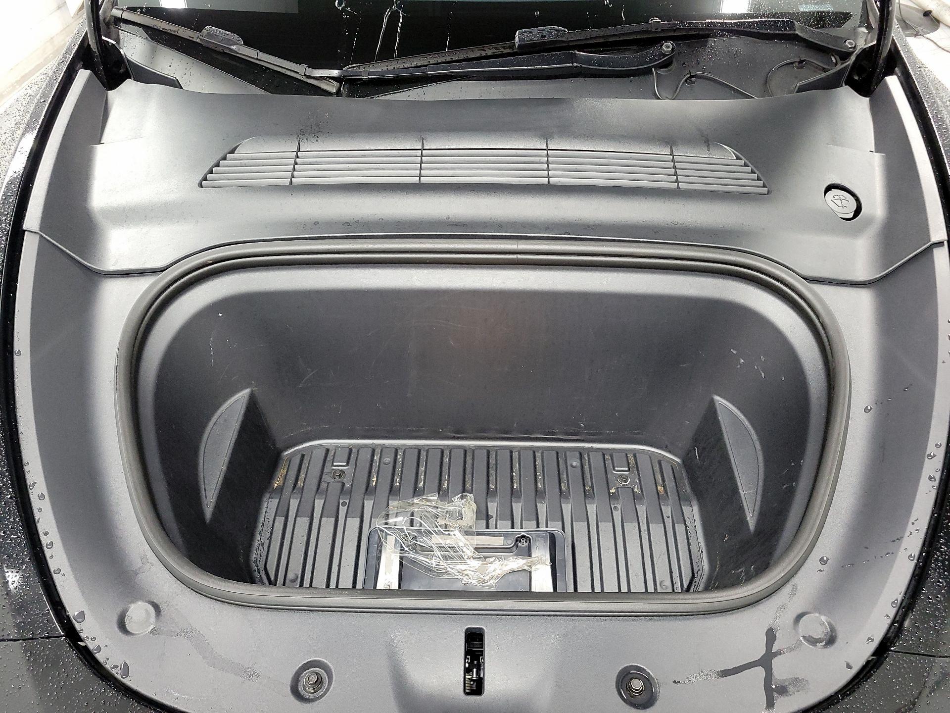 Thumbnail: 2022 Tesla Model Y - 18