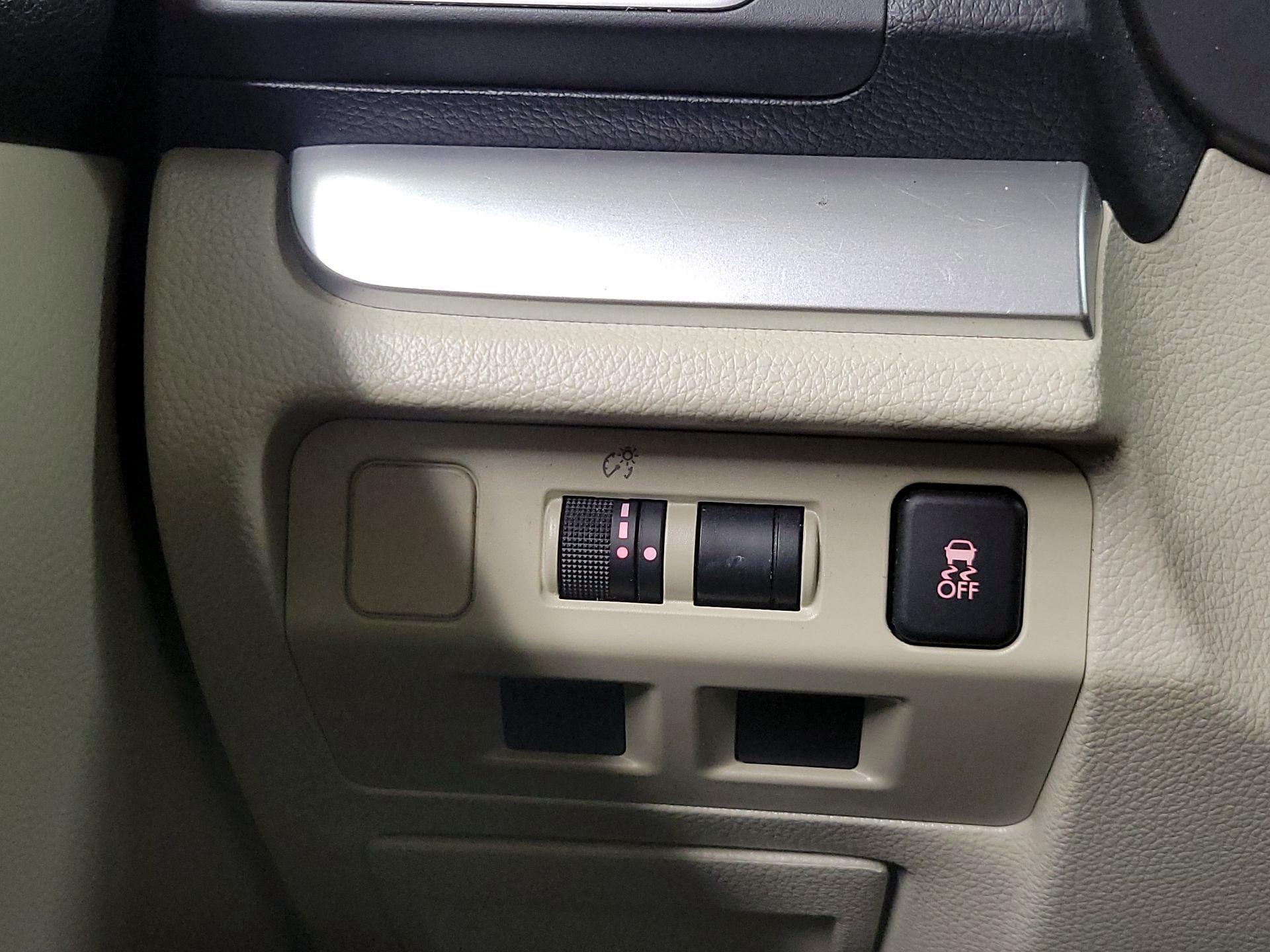 Thumbnail: 2015 Subaru XV Crosstrek - 13