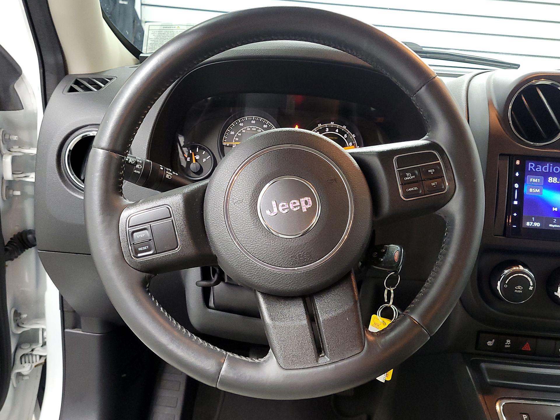 Thumbnail: 2016 Jeep Patriot - 10