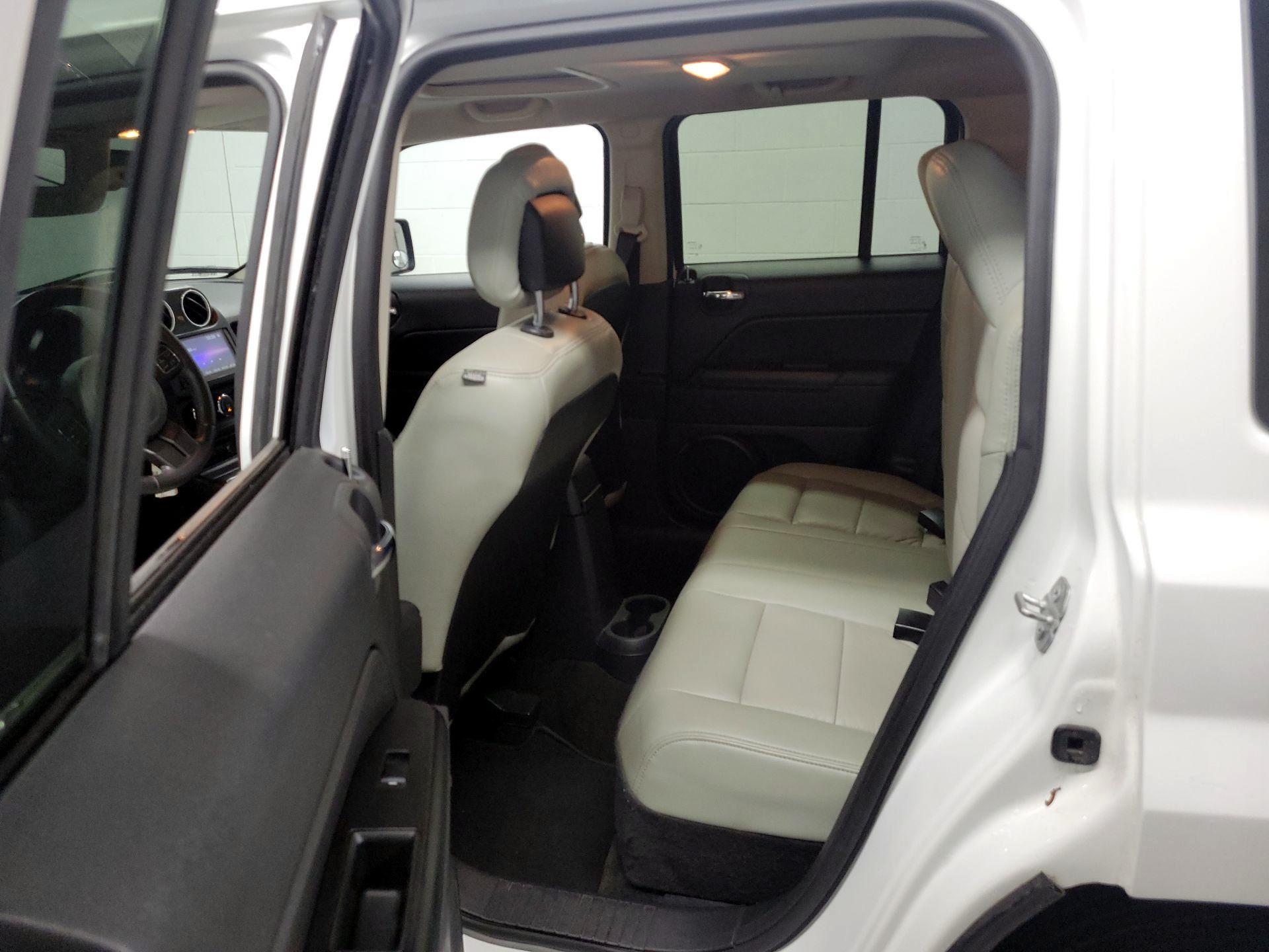 Thumbnail: 2016 Jeep Patriot - 17