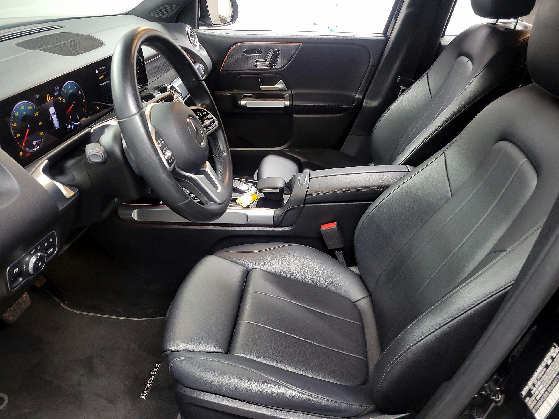 Thumbnail: 2020 Mercedes-Benz GLB - 11