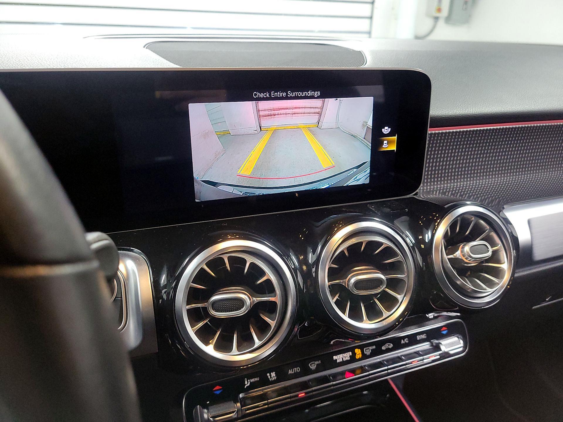 Thumbnail: 2020 Mercedes-Benz GLB - 13