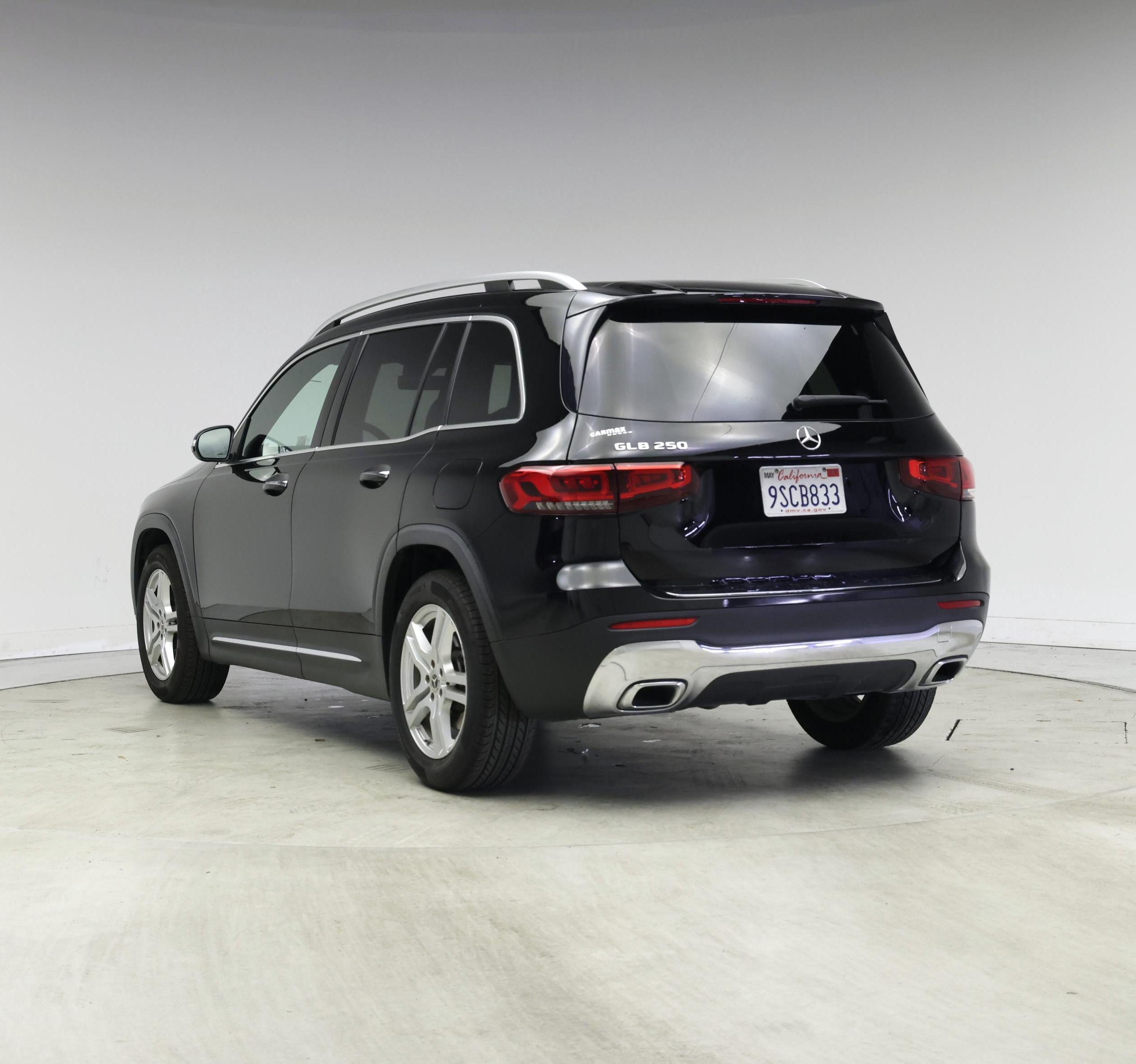 Thumbnail: 2020 Mercedes-Benz GLB - 2