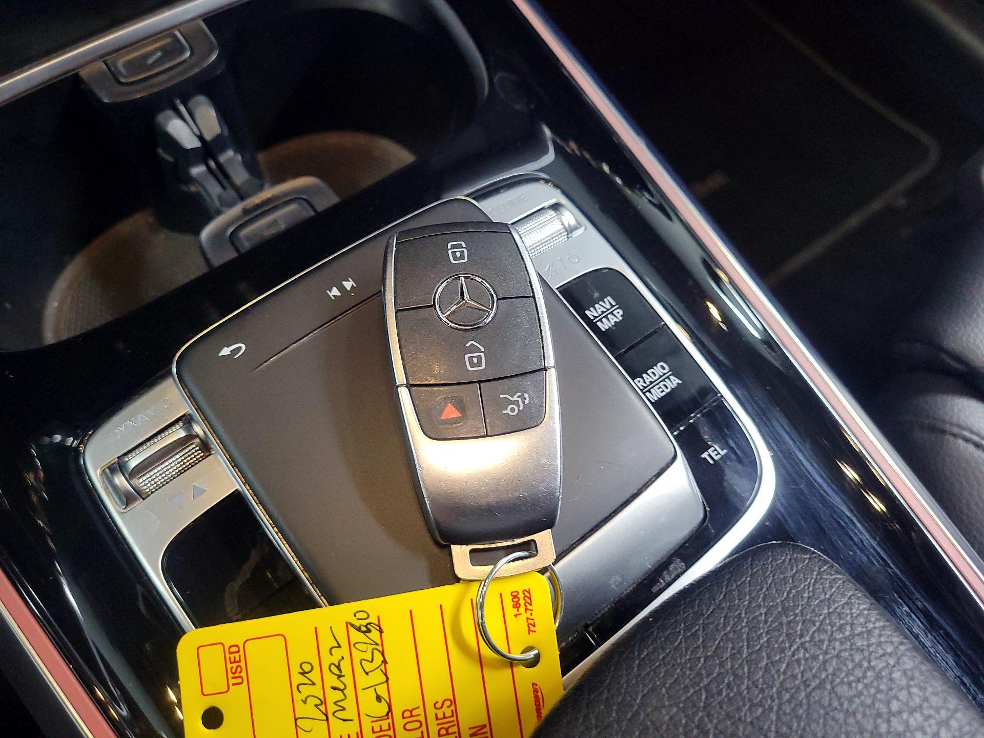 Thumbnail: 2020 Mercedes-Benz GLB - 20