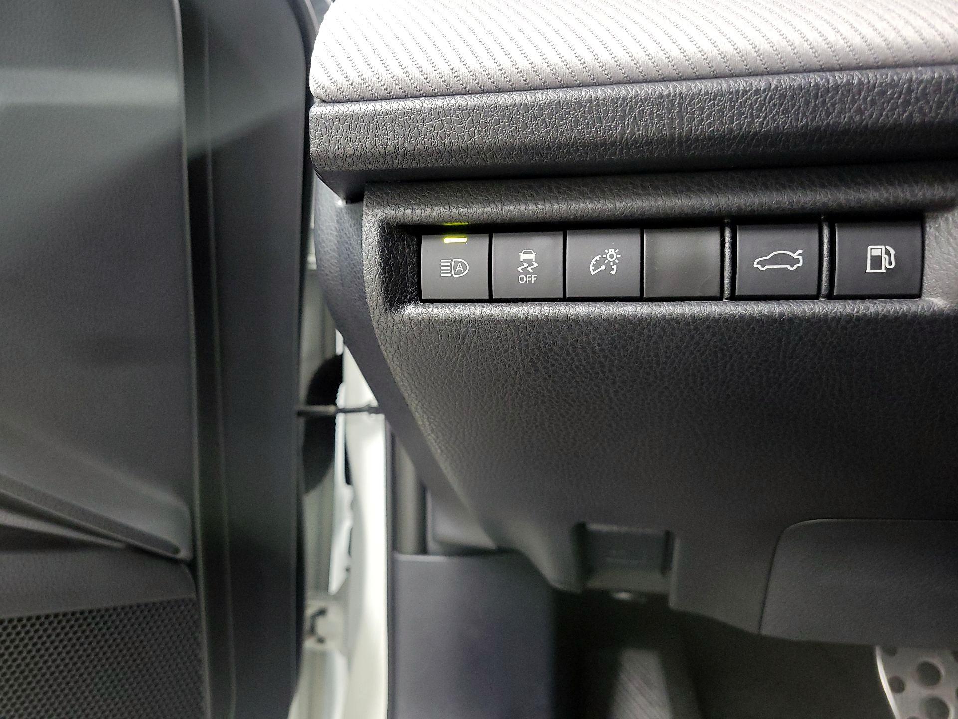 Thumbnail: 2025 Toyota Camry - 13