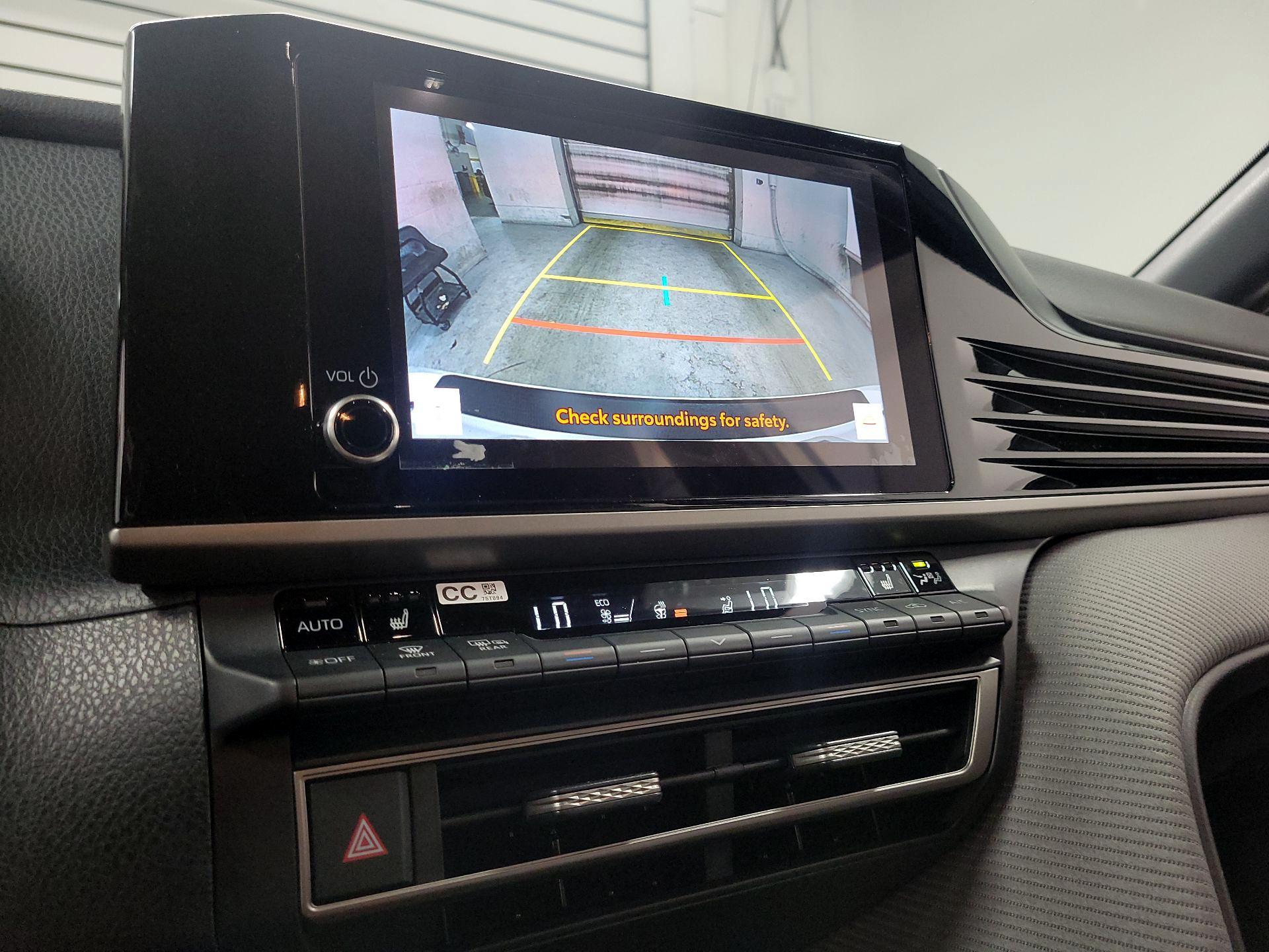 Thumbnail: 2025 Toyota Camry - 14