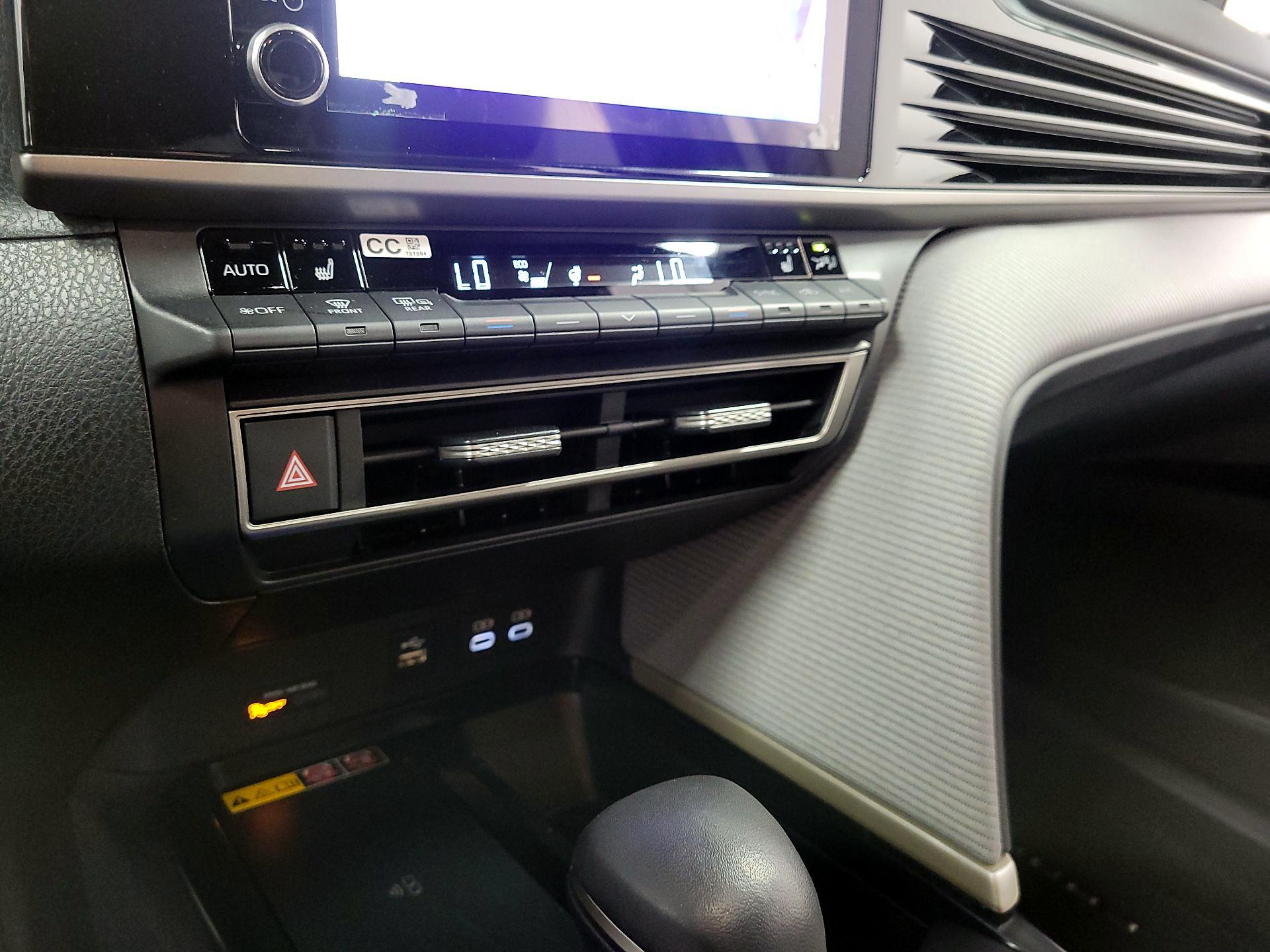 Thumbnail: 2025 Toyota Camry - 16