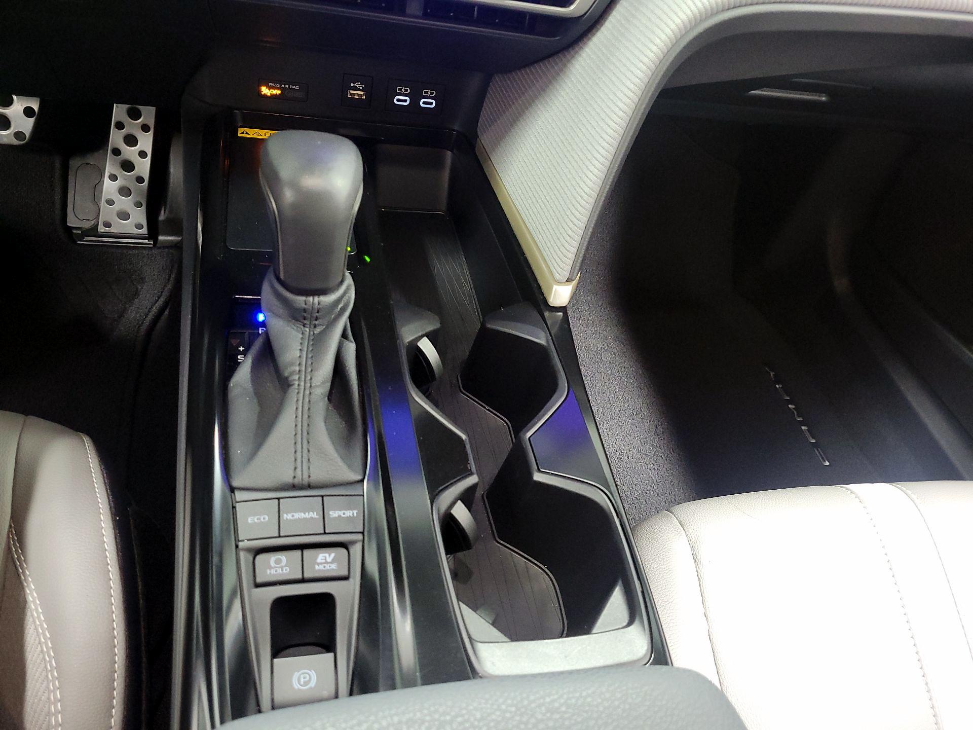 Thumbnail: 2025 Toyota Camry - 17