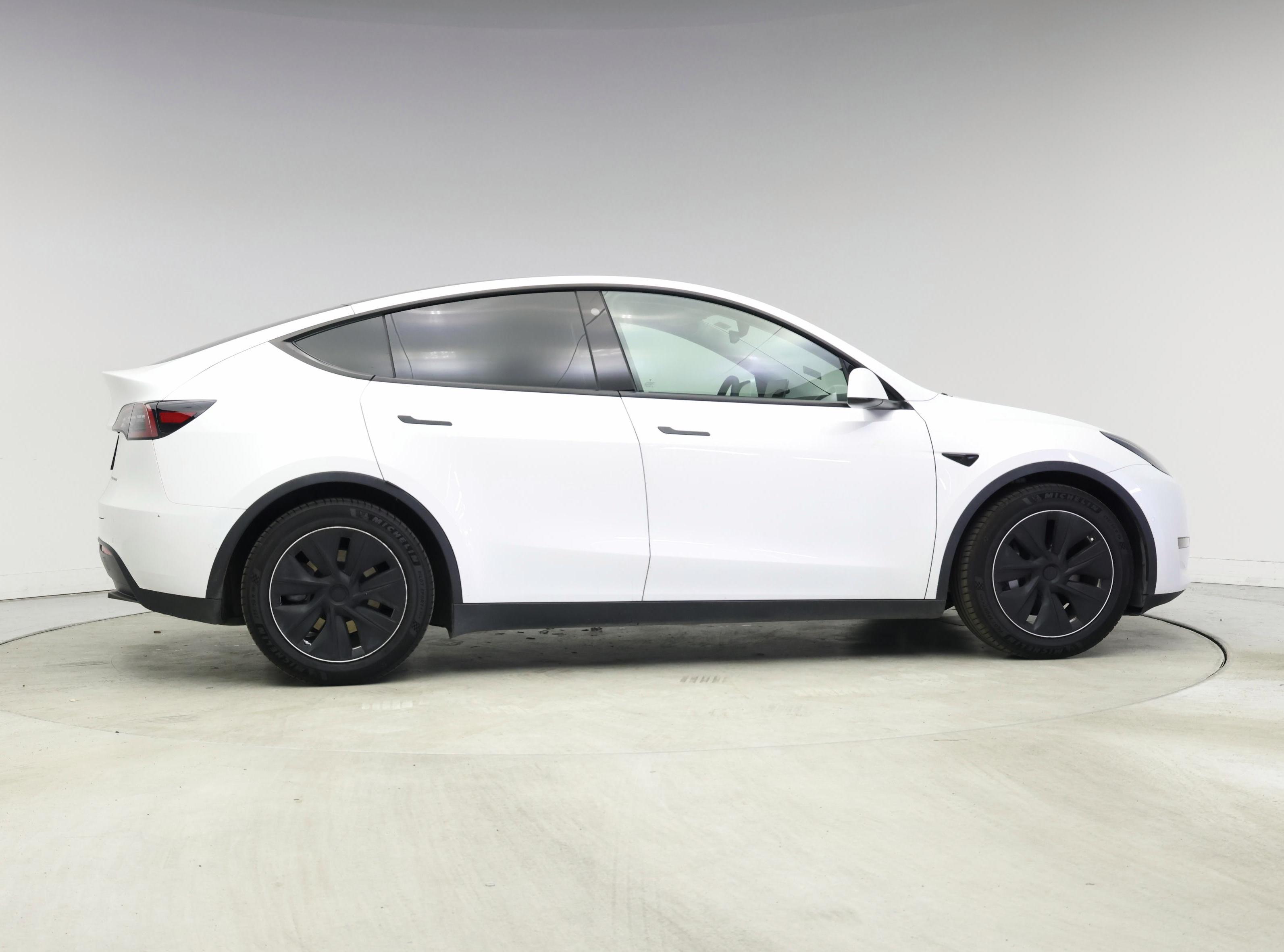 Thumbnail: 2021 Tesla Model Y - 7