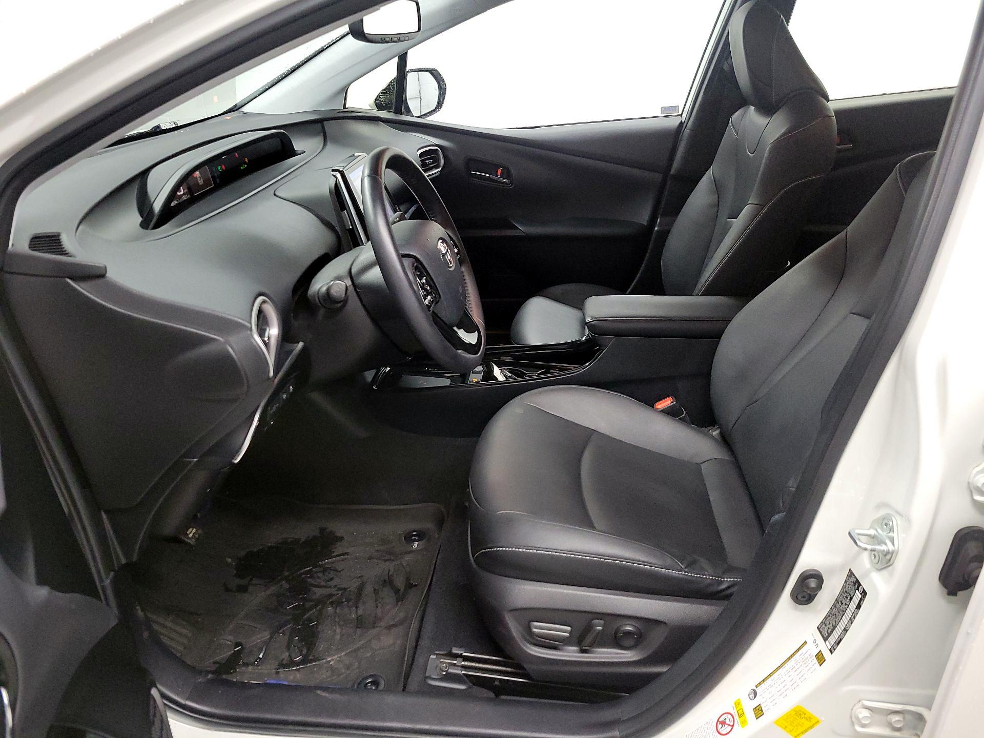 Thumbnail: 2020 Toyota Prius Prime - 11