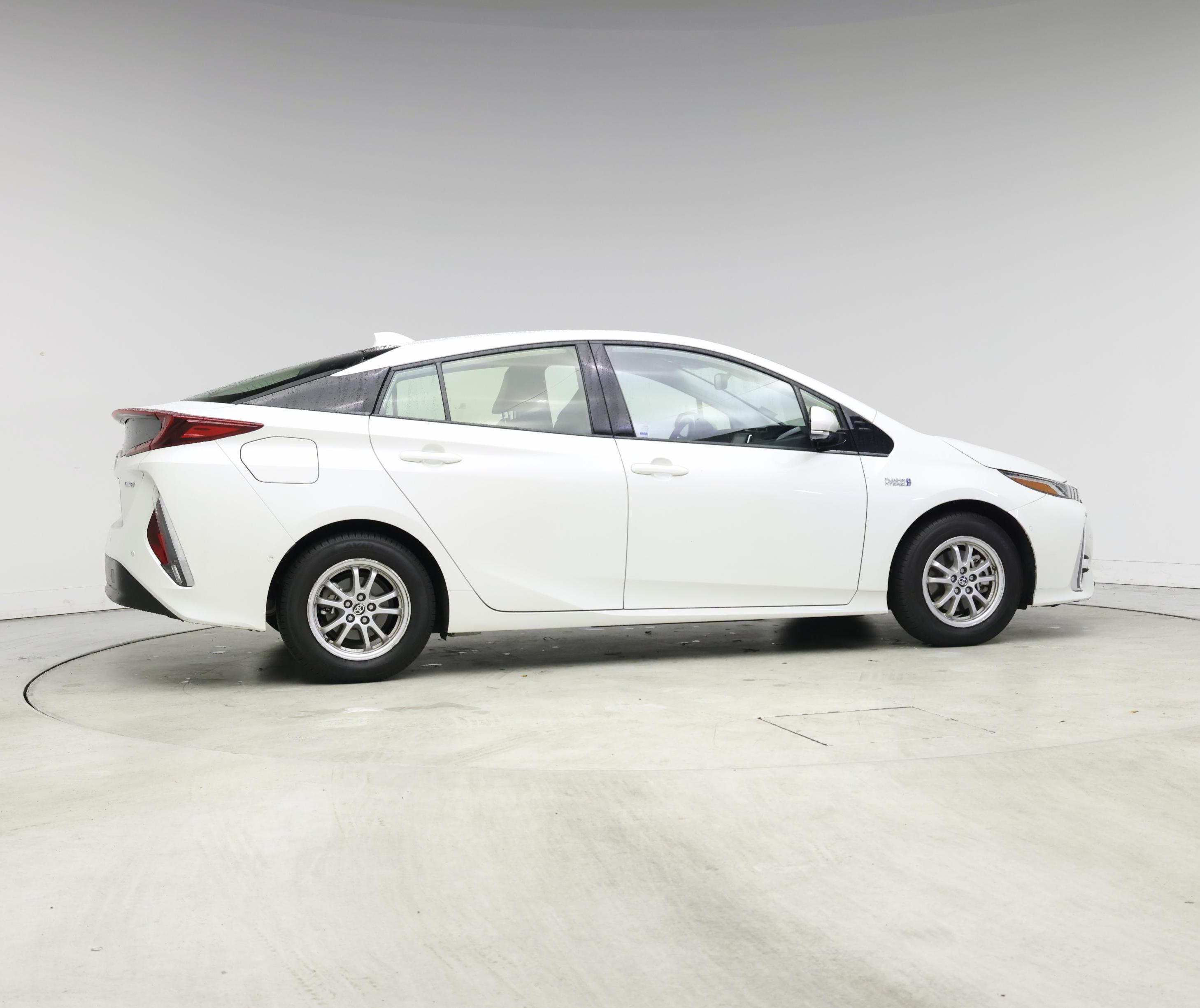 Thumbnail: 2020 Toyota Prius Prime - 7