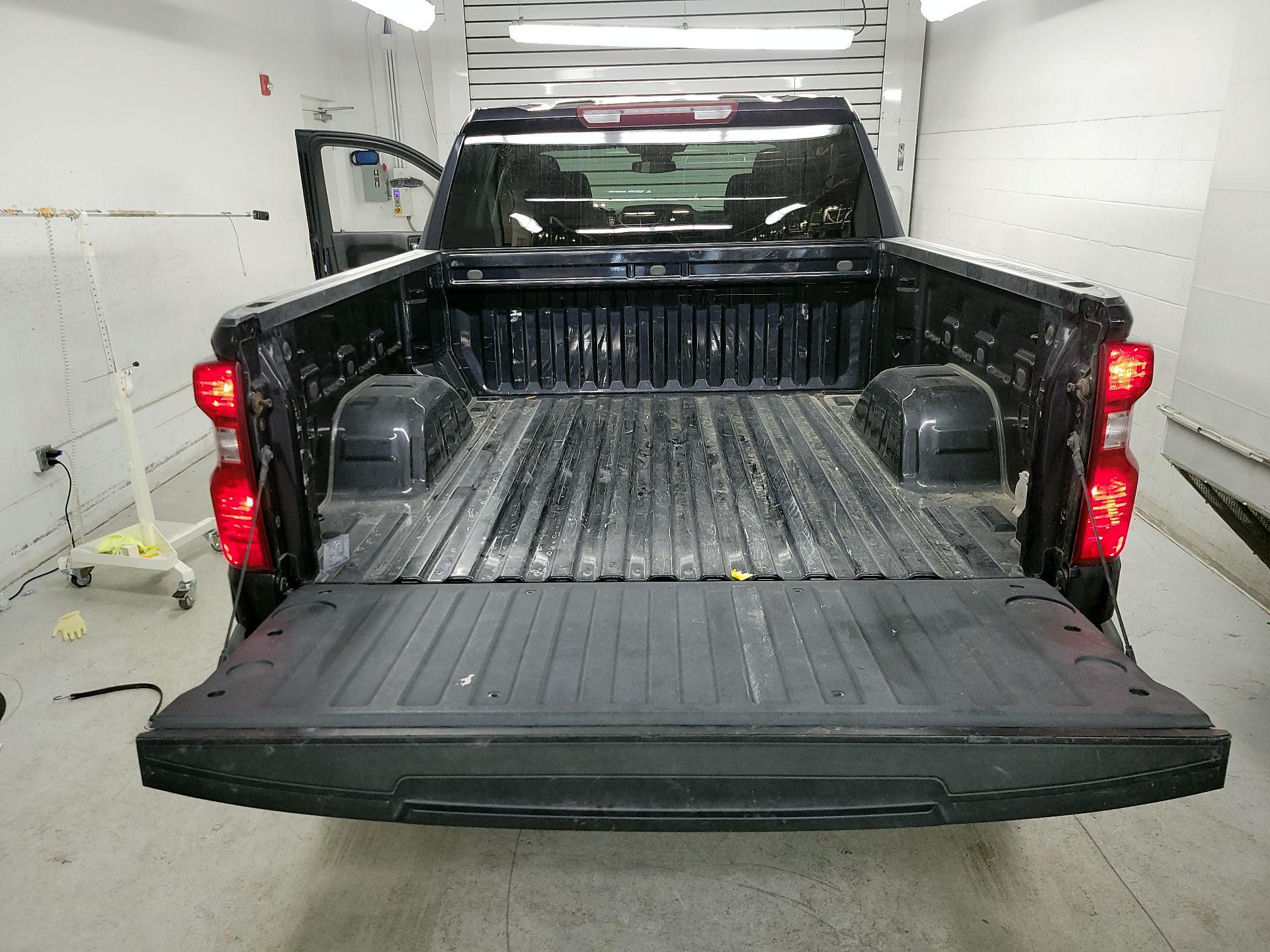 Thumbnail: 2022 Chevrolet Silverado 1500 - 18