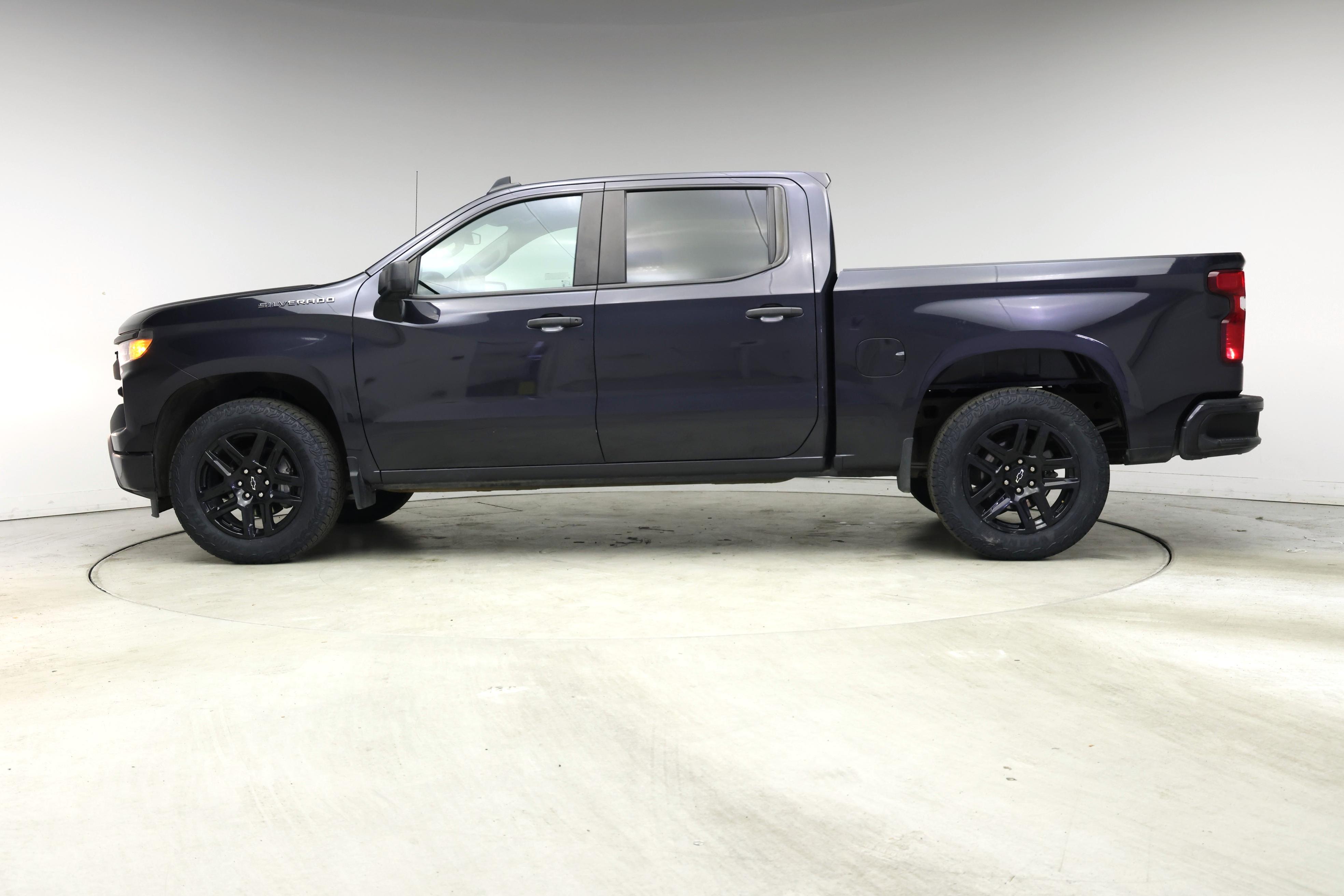 Thumbnail: 2022 Chevrolet Silverado 1500 - 3