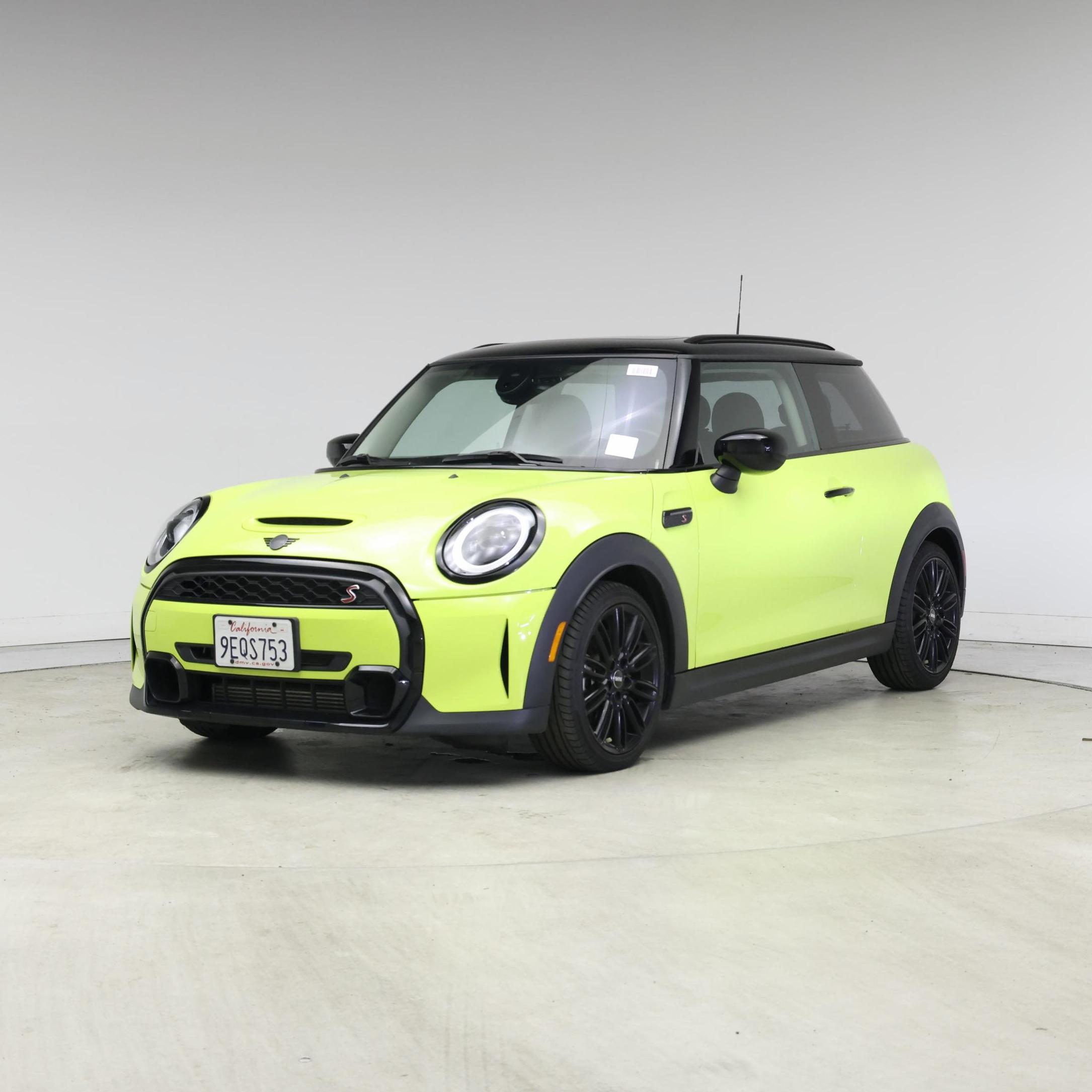 Thumbnail: 2023 MINI Cooper Hardtop - 4