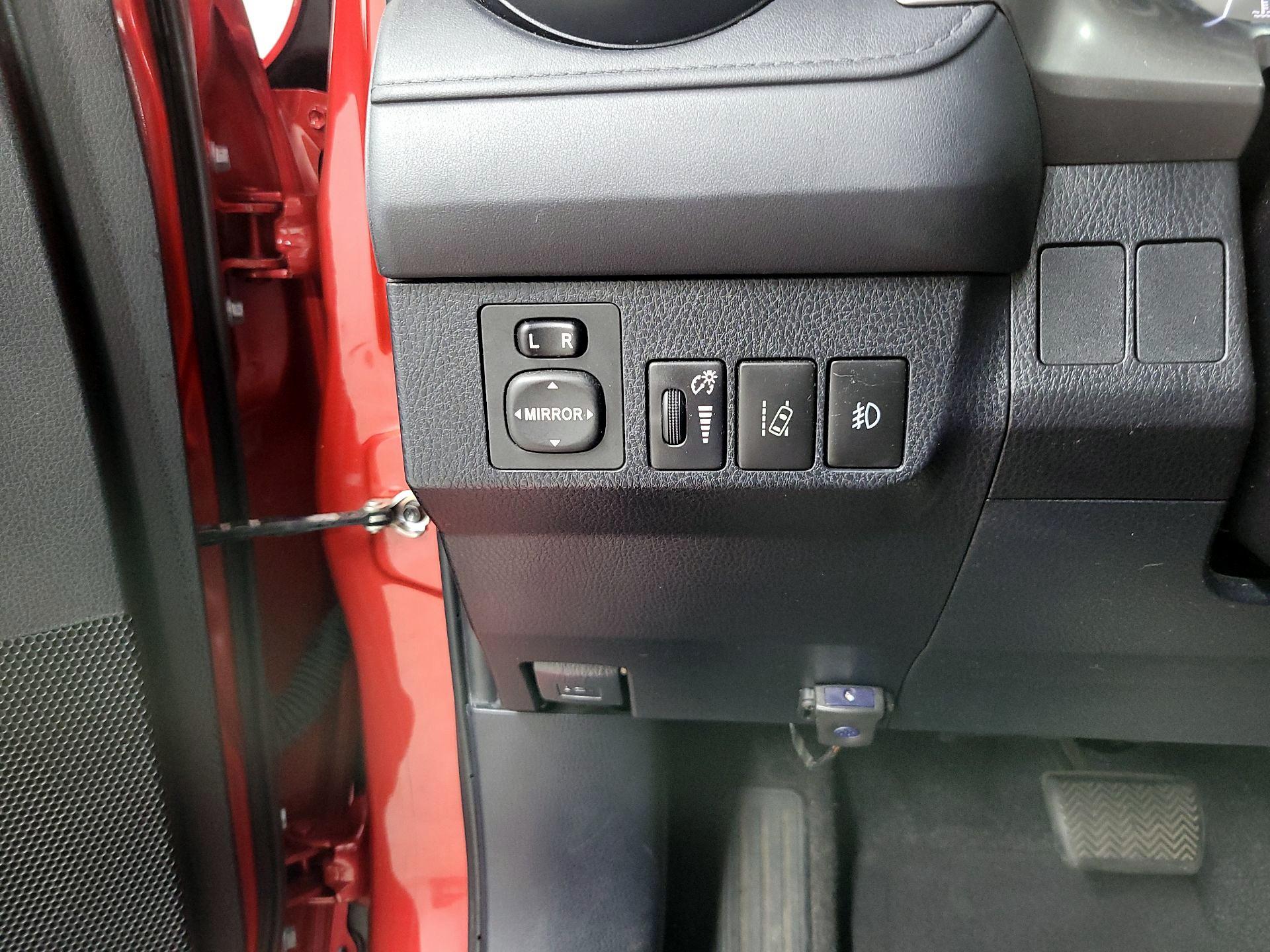 Thumbnail: 2017 Toyota RAV4 - 13