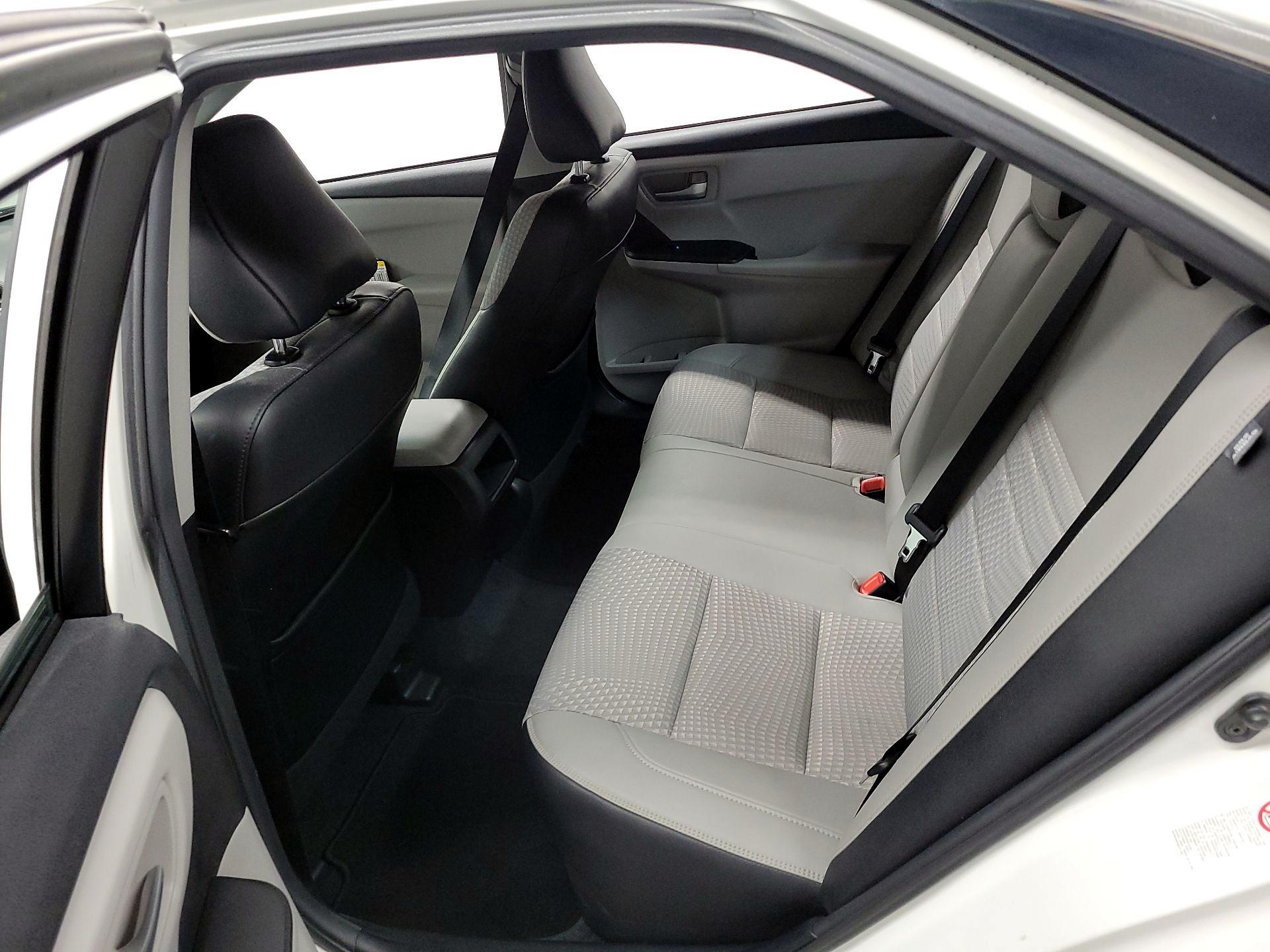 Thumbnail: 2015 Toyota Camry - 17