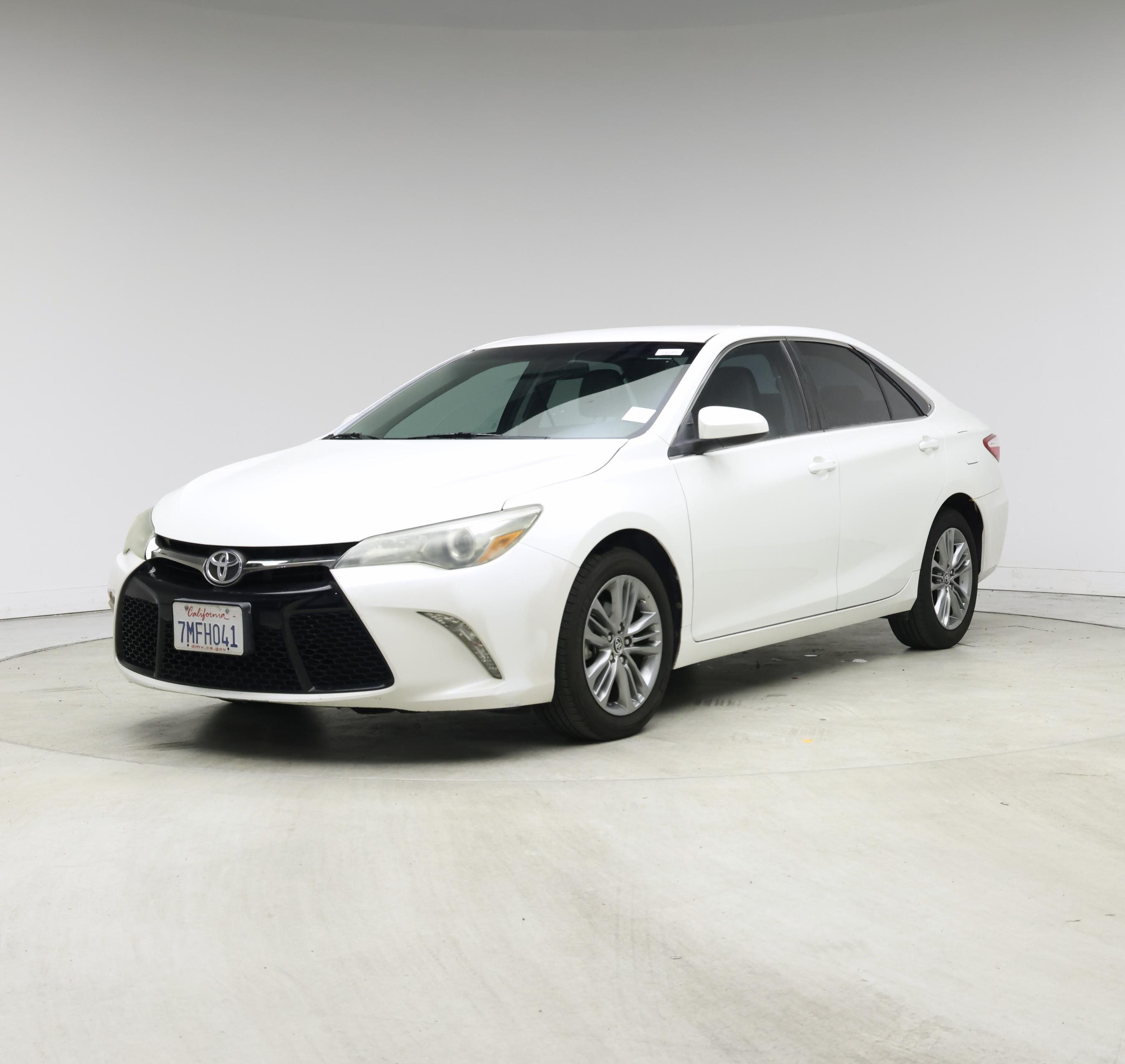 Thumbnail: 2015 Toyota Camry - 4