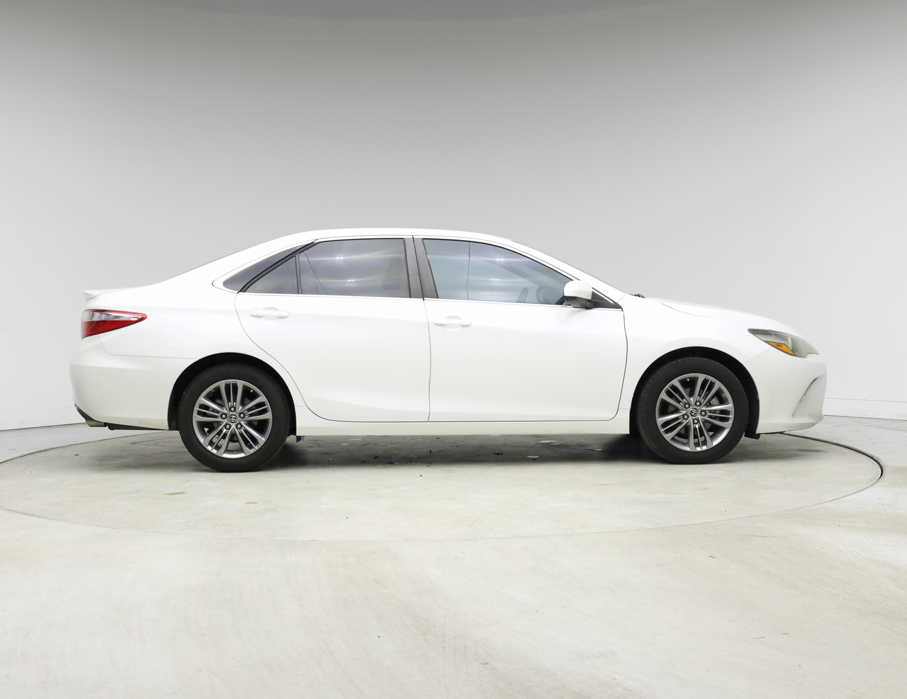 Thumbnail: 2015 Toyota Camry - 7