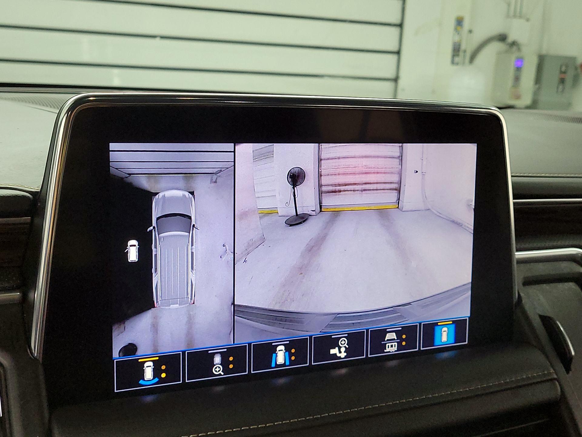 Thumbnail: 2021 Chevrolet Tahoe - 13