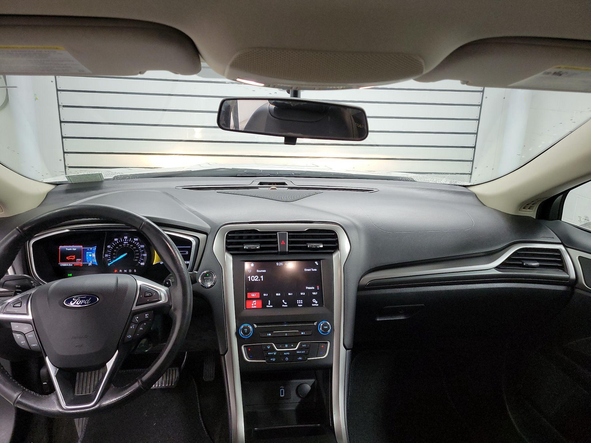 Thumbnail: 2017 Ford Fusion - 9