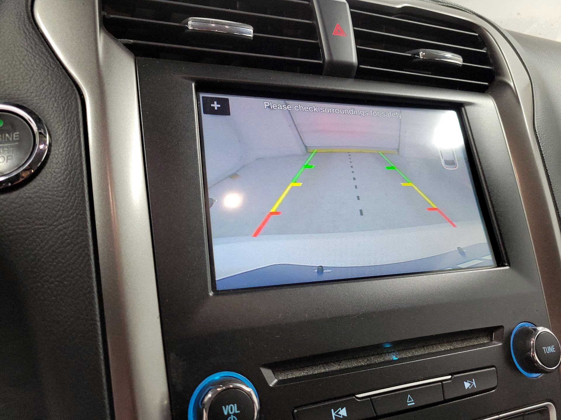 Thumbnail: 2017 Ford Fusion - 14