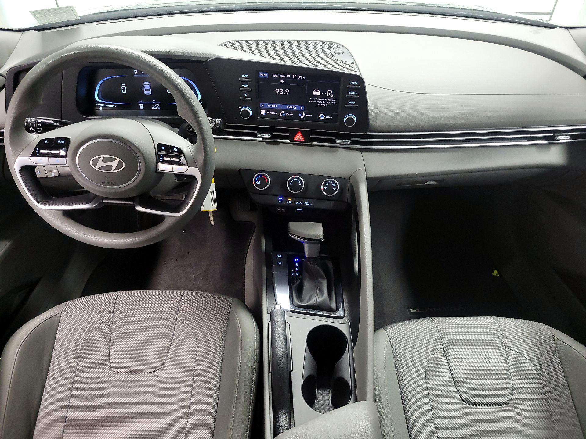 Thumbnail: 2024 Hyundai Elantra - 9