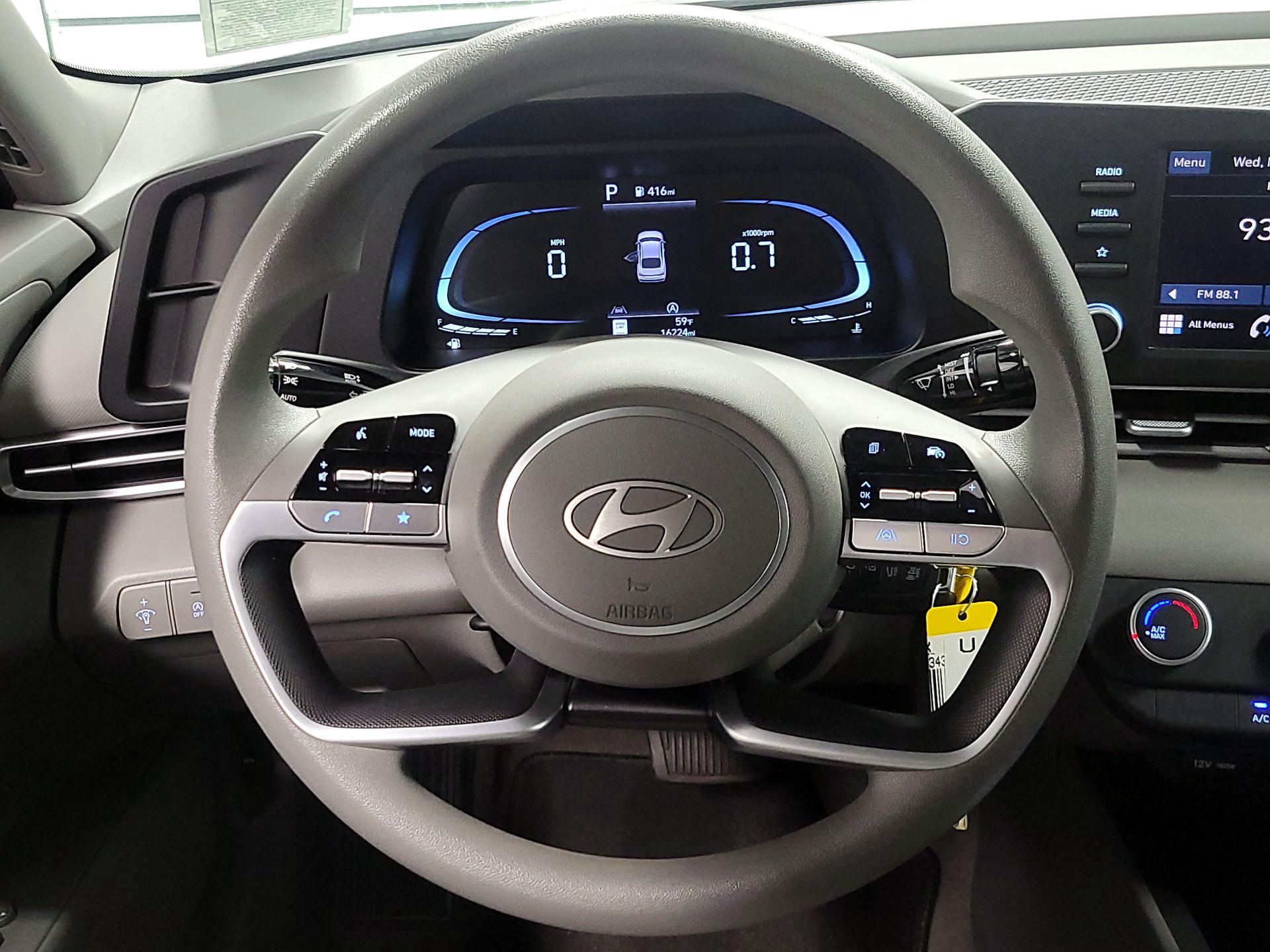 Thumbnail: 2024 Hyundai Elantra - 10