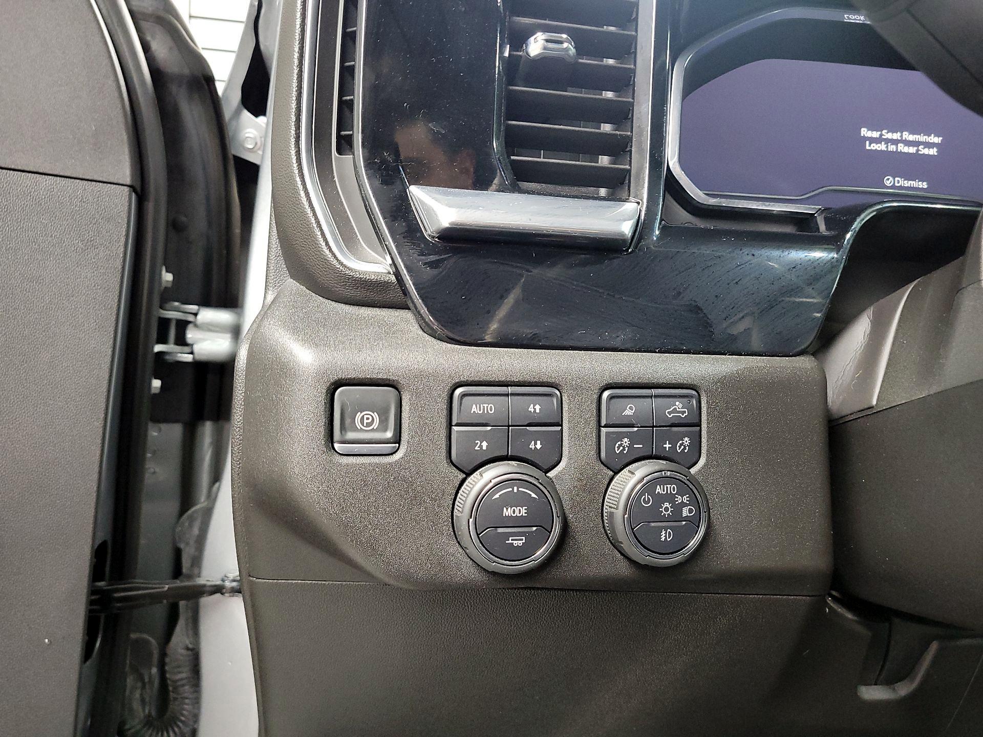 Thumbnail: 2025 Chevrolet Silverado 2500 - 13