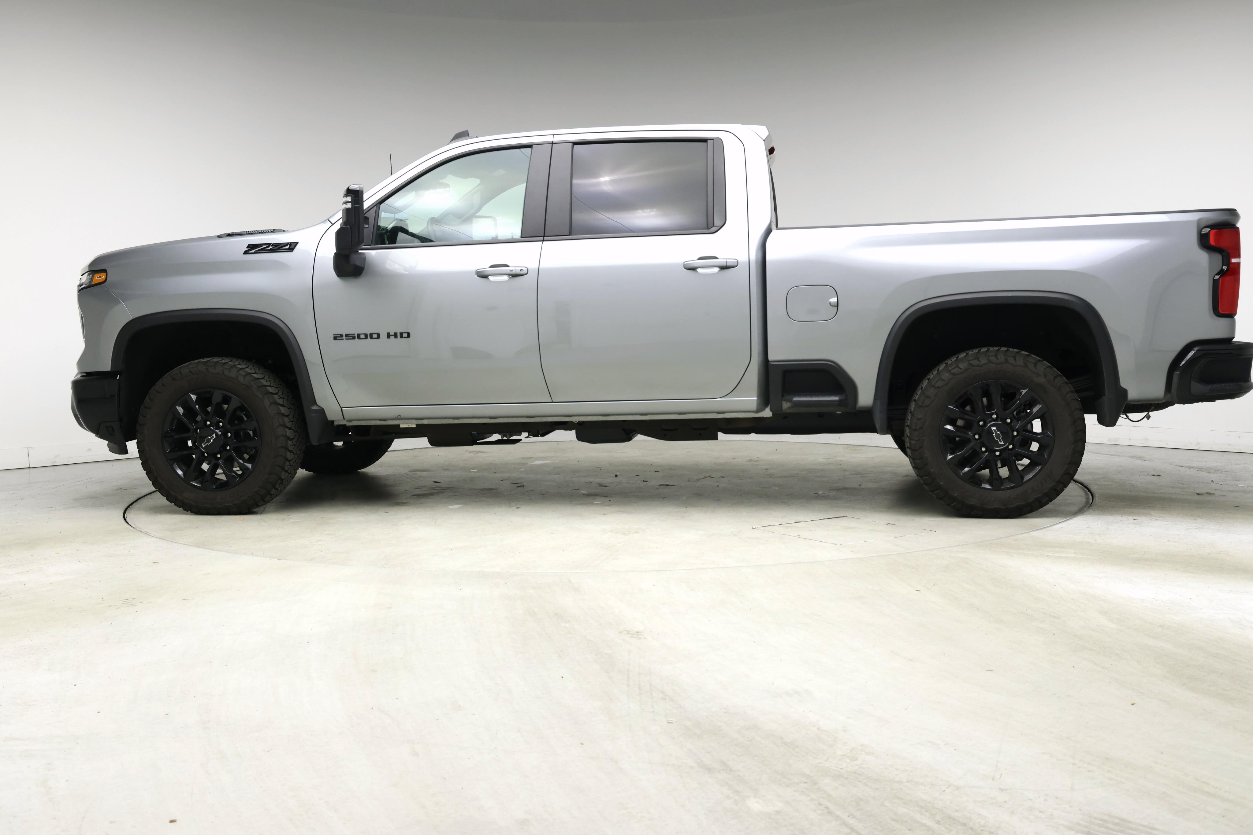 Thumbnail: 2025 Chevrolet Silverado 2500 - 3