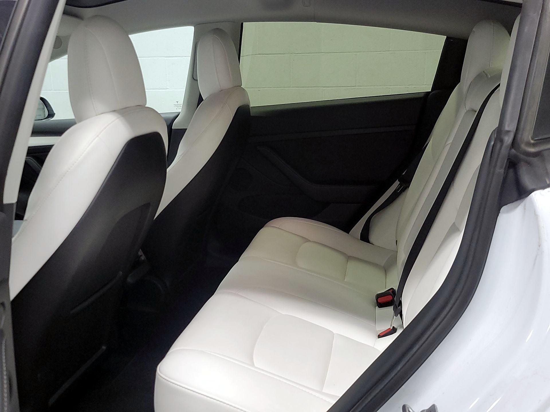 Thumbnail: 2022 Tesla Model 3 - 18