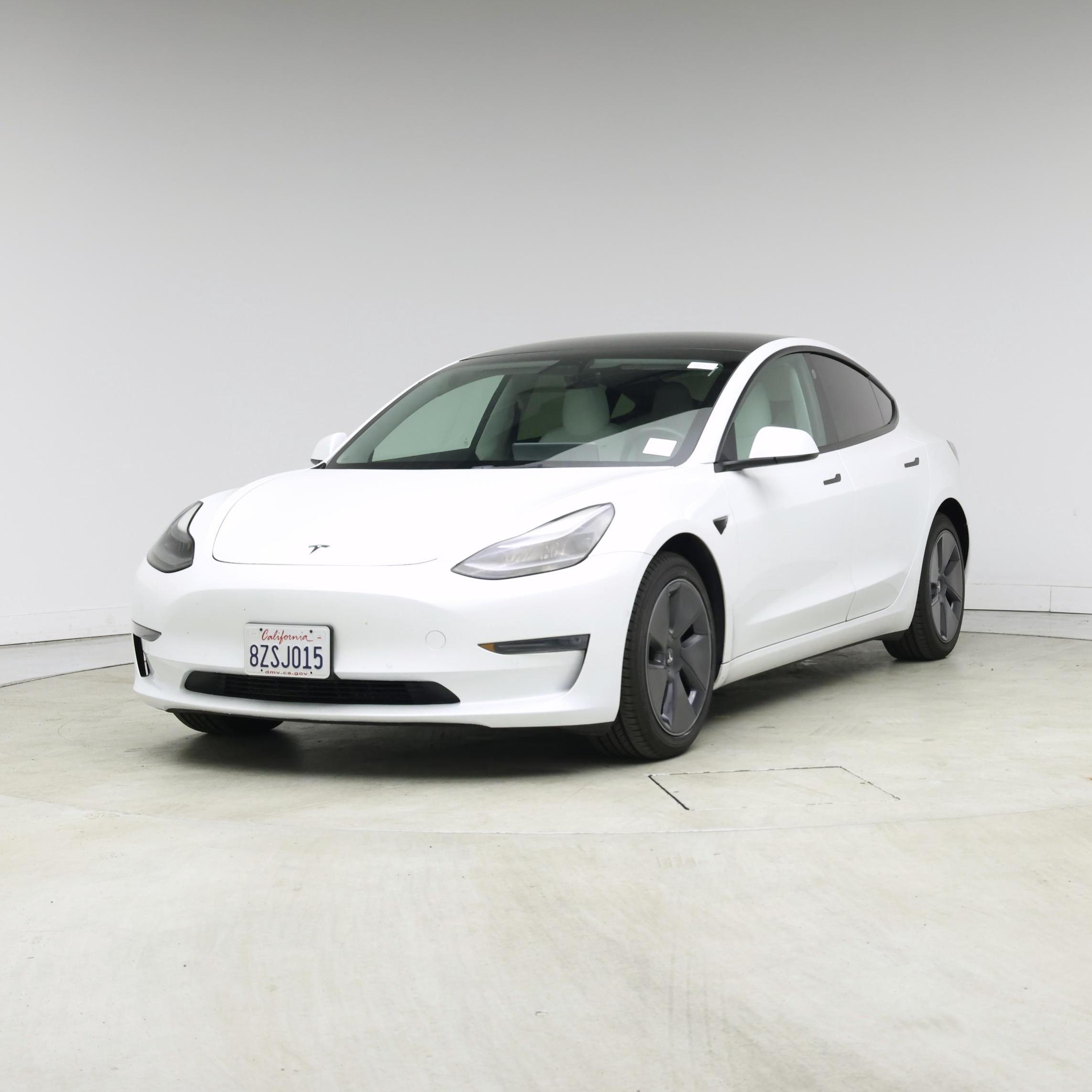 Thumbnail: 2022 Tesla Model 3 - 4