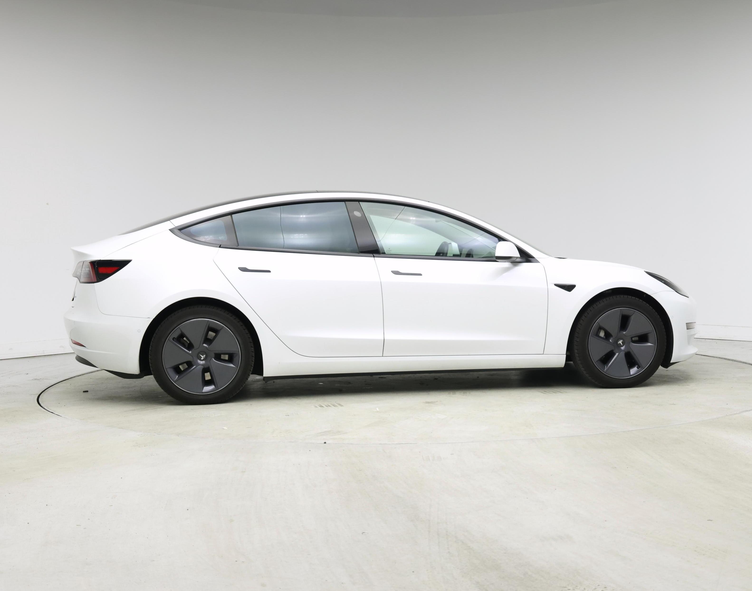 Thumbnail: 2022 Tesla Model 3 - 7