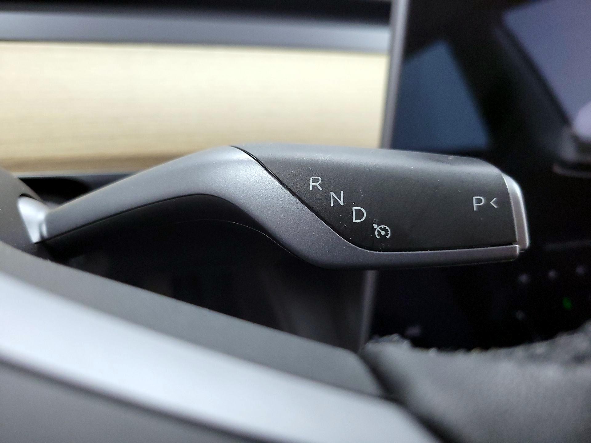 Thumbnail: 2022 Tesla Model 3 - 17