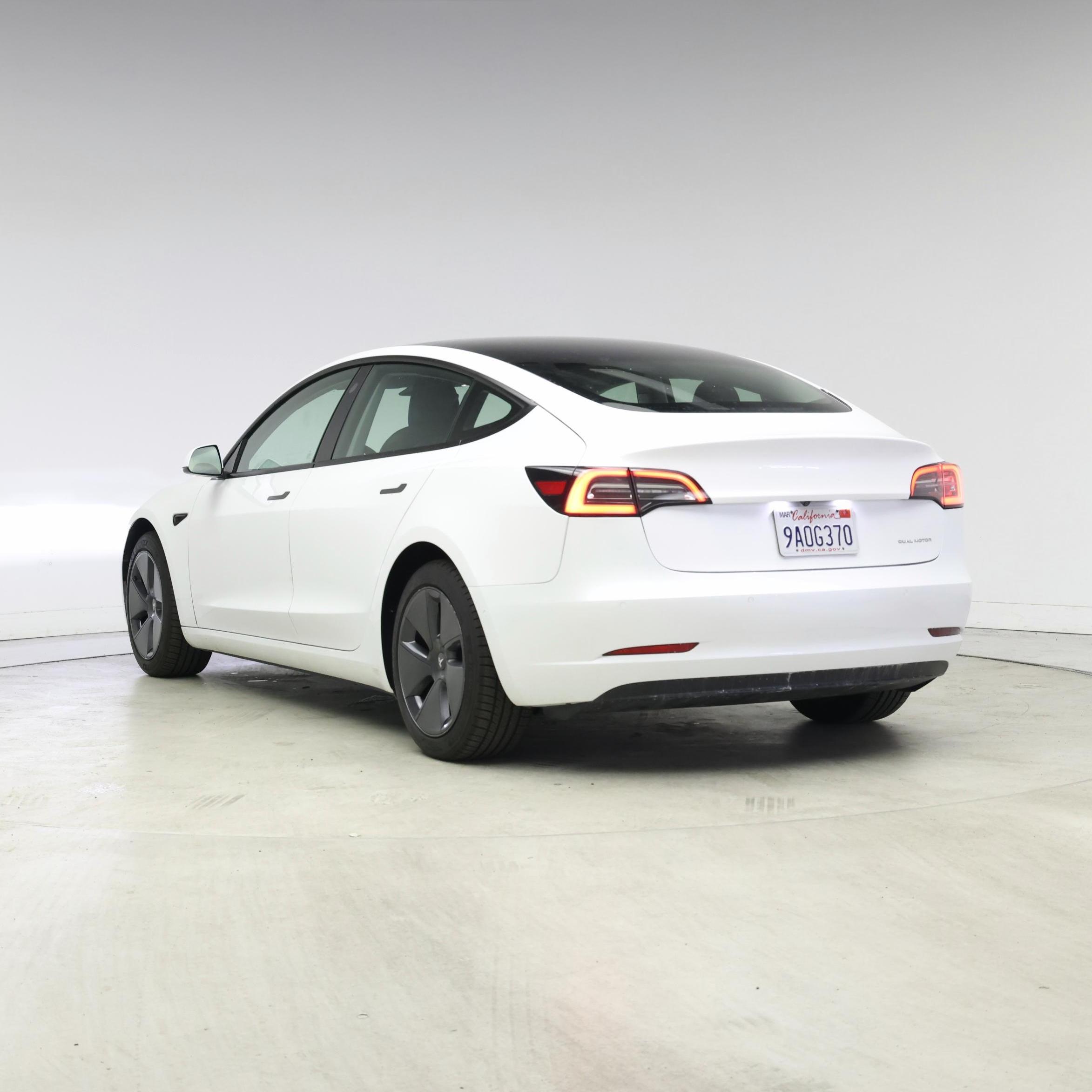 Thumbnail: 2022 Tesla Model 3 - 2
