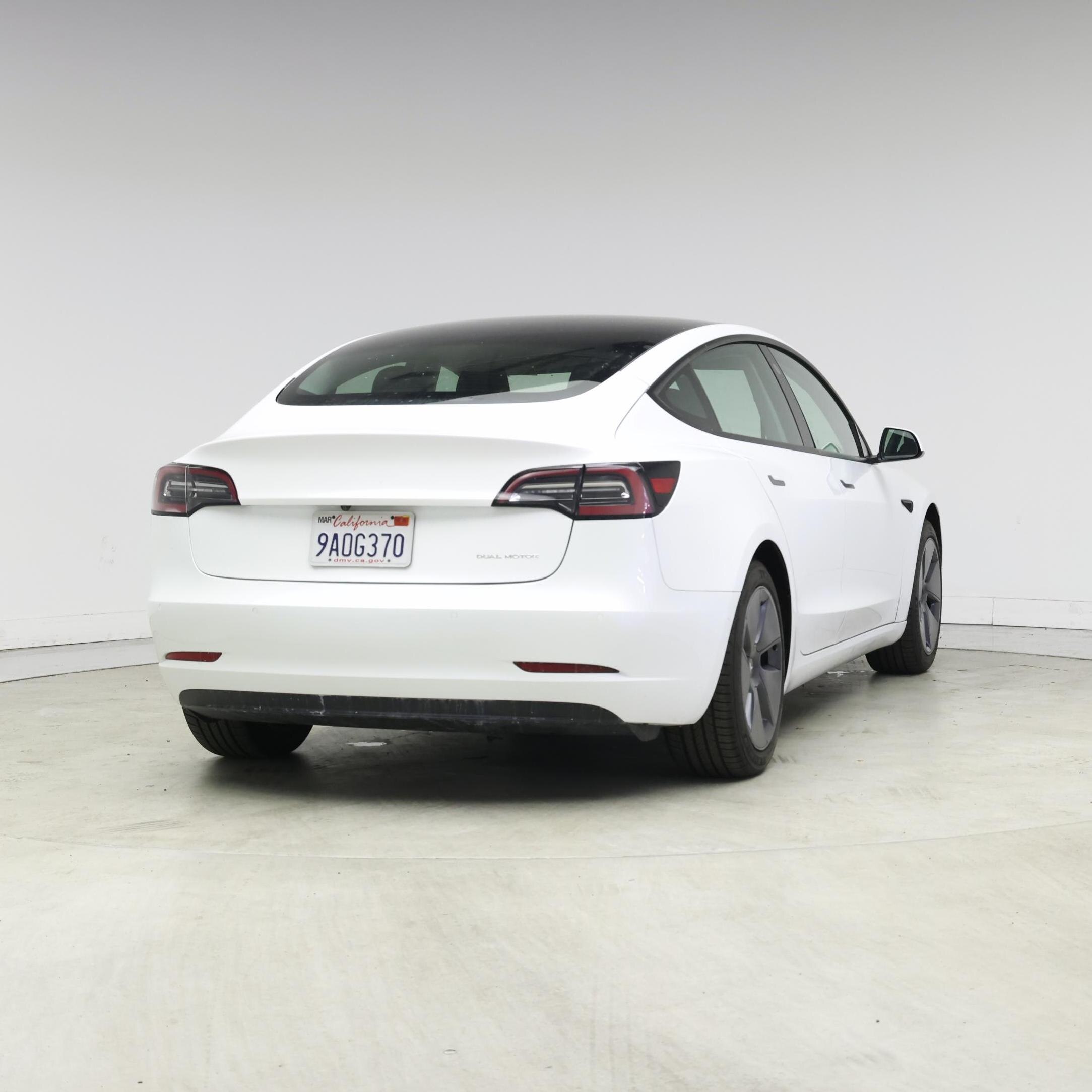 Thumbnail: 2022 Tesla Model 3 - 8