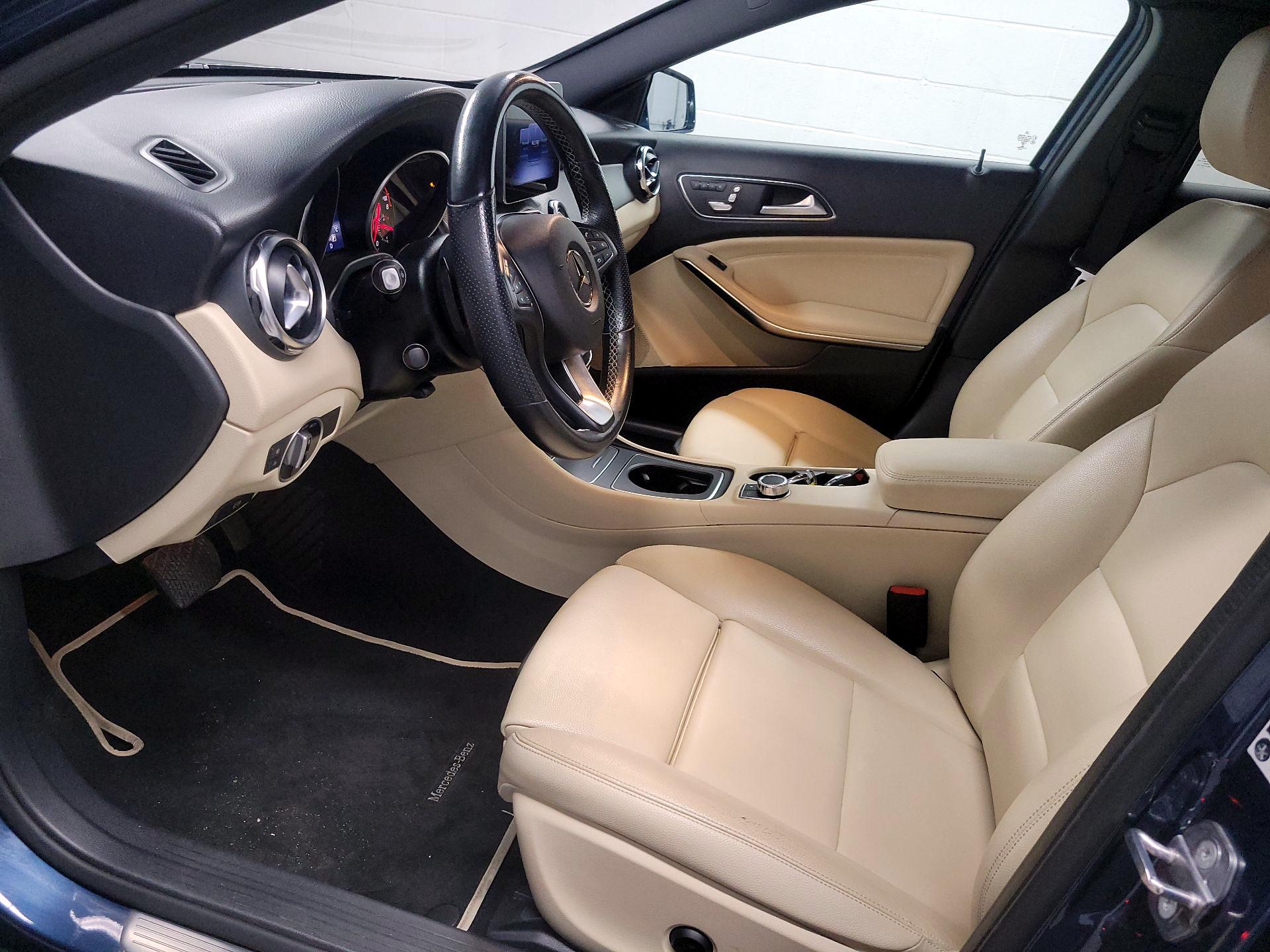 Thumbnail: 2019 Mercedes-Benz GLA - 11