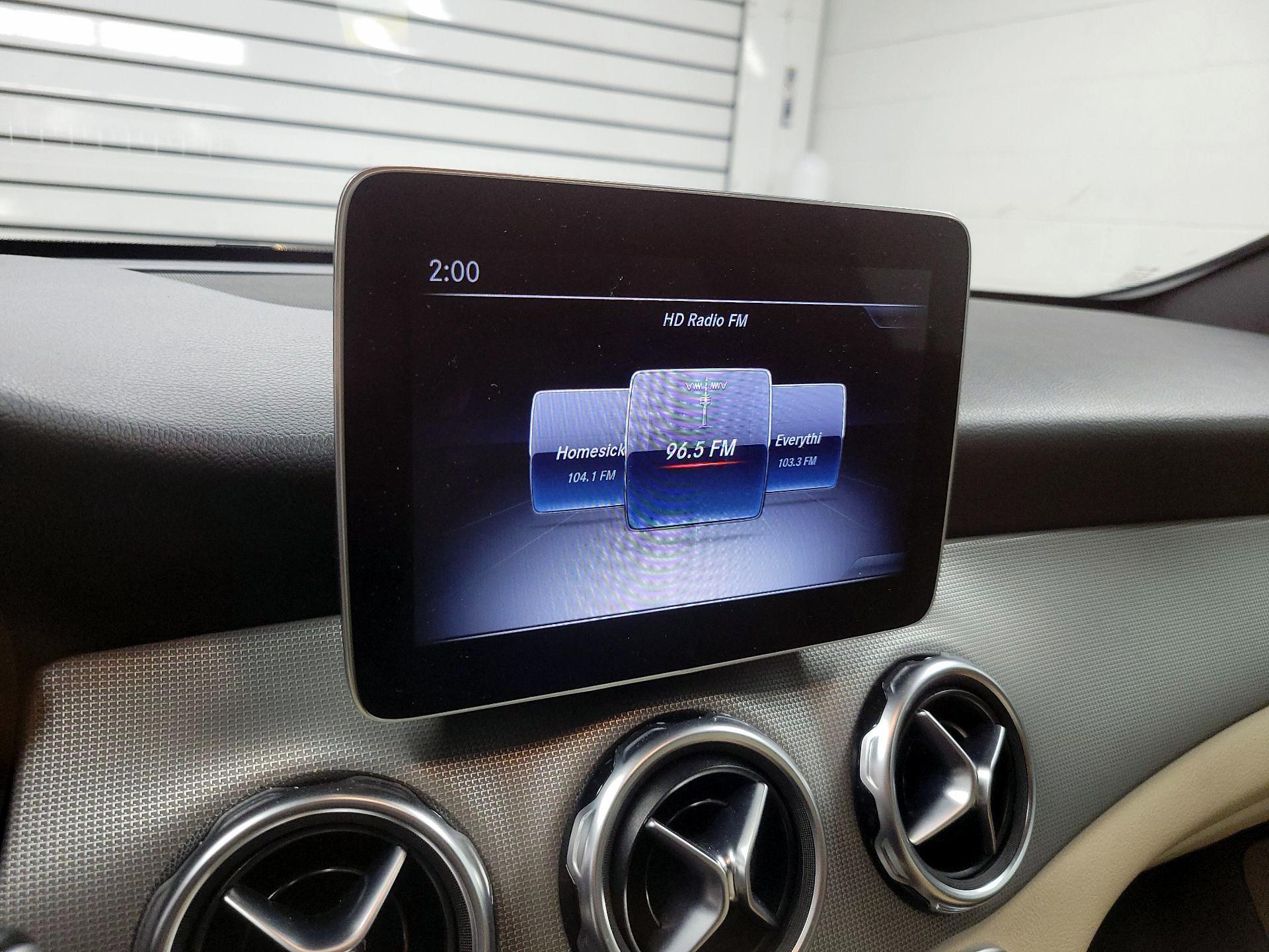 Thumbnail: 2019 Mercedes-Benz GLA - 14