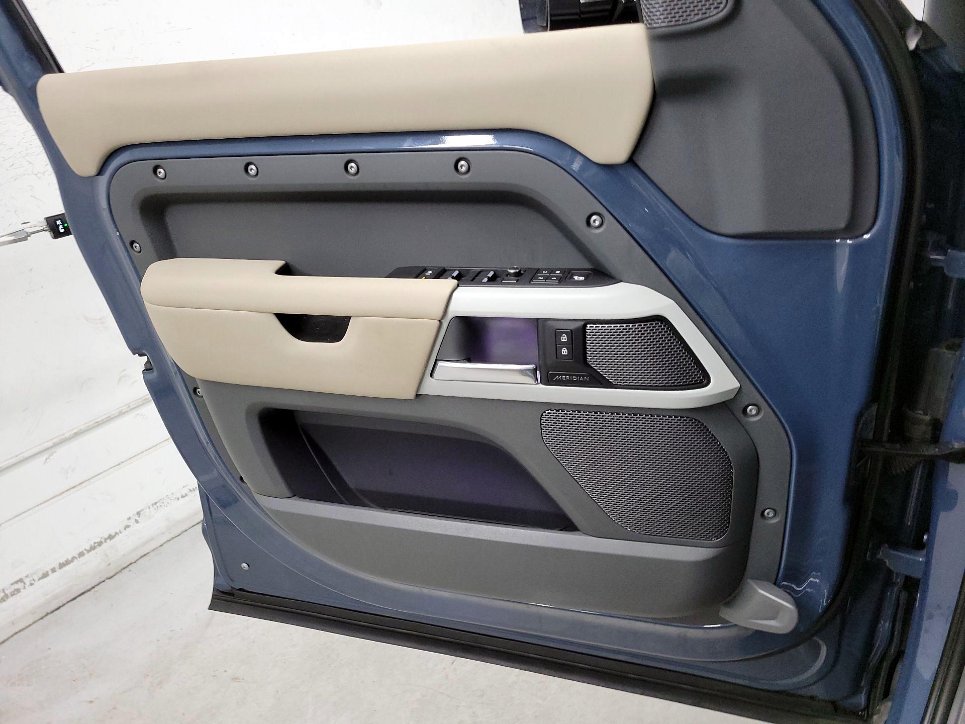 Thumbnail: 2021 Land Rover Defender - 12