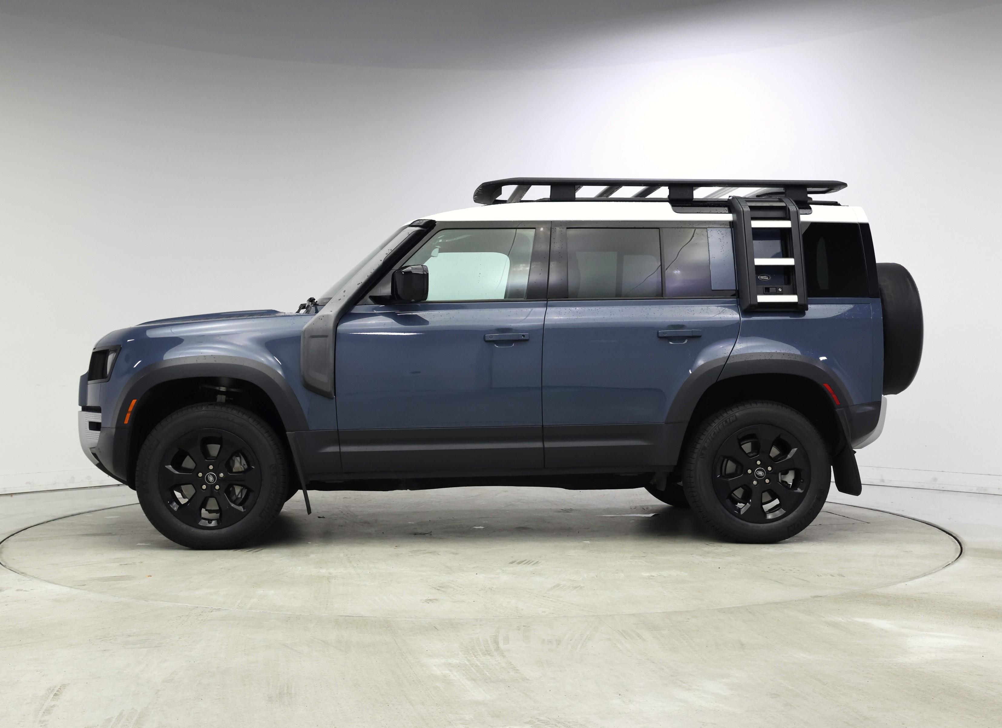 Thumbnail: 2021 Land Rover Defender - 3