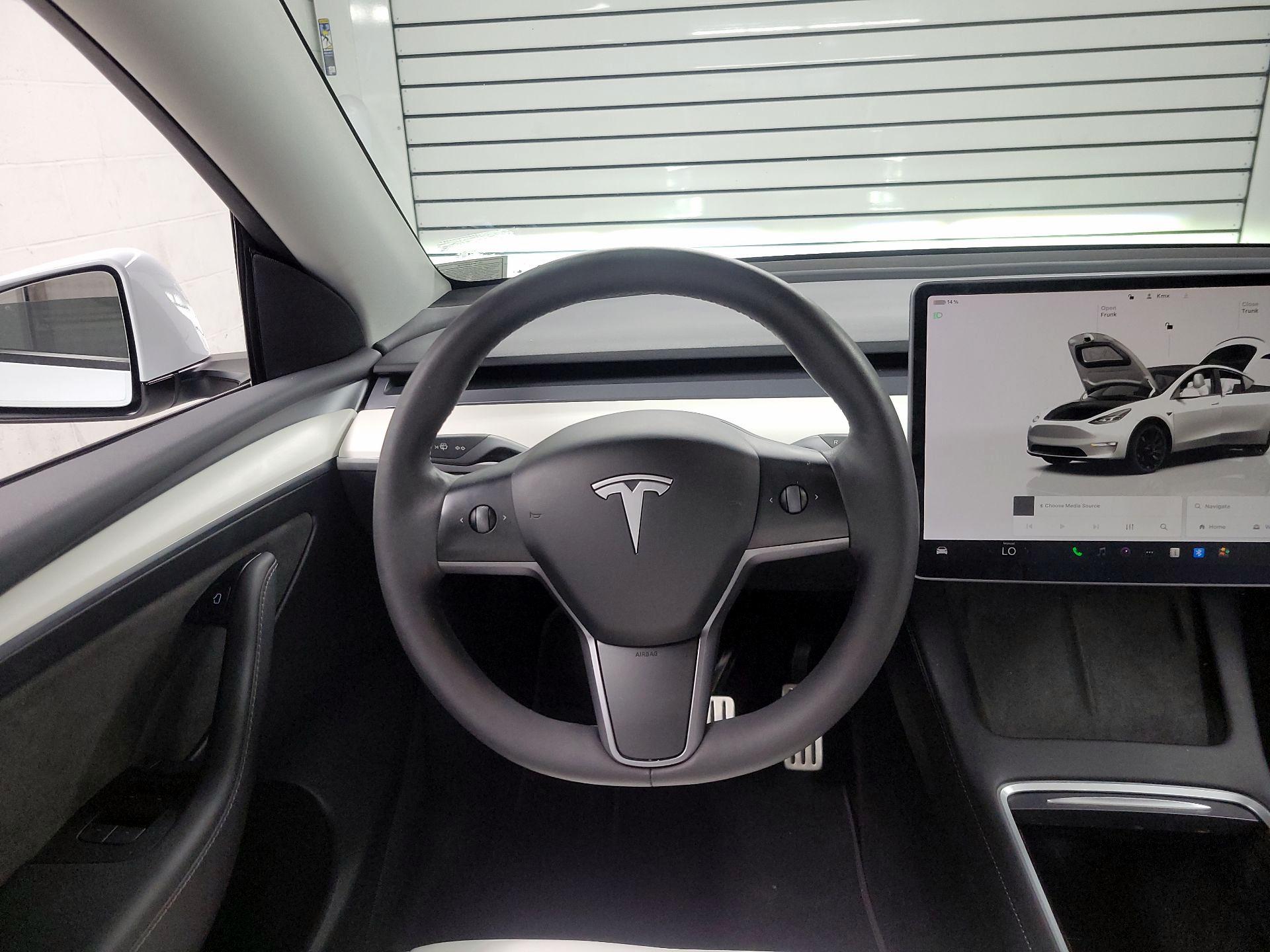 Thumbnail: 2022 Tesla Model Y - 10